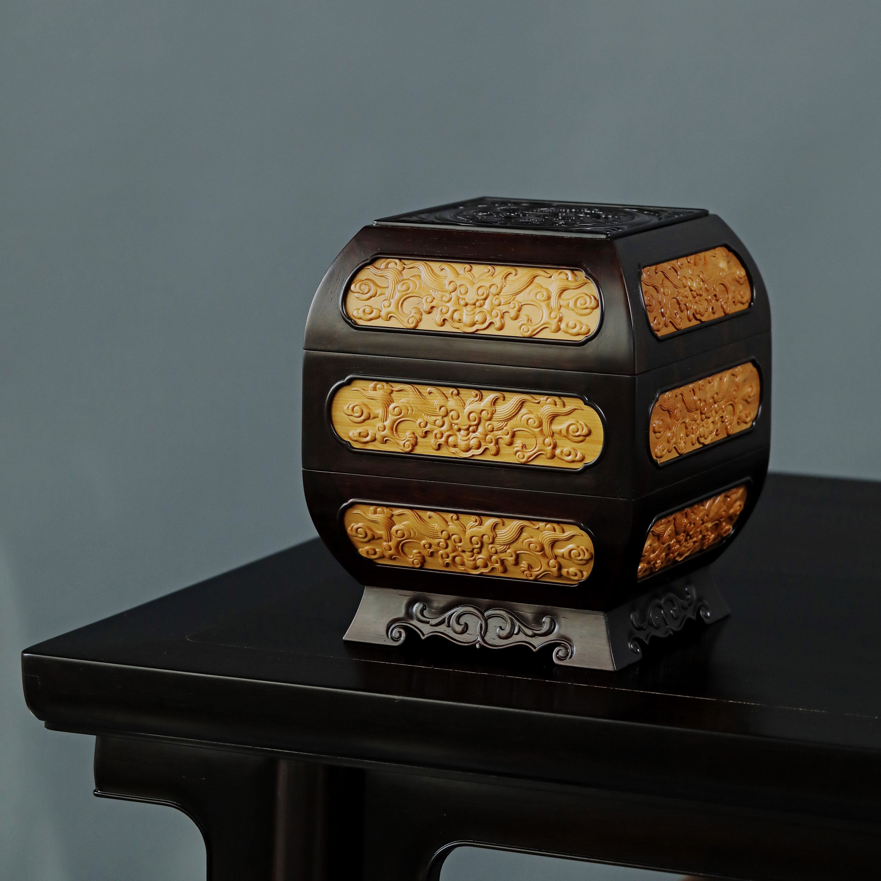 Purple sandalwood box inlaid with boxwood dragon and phoenix design