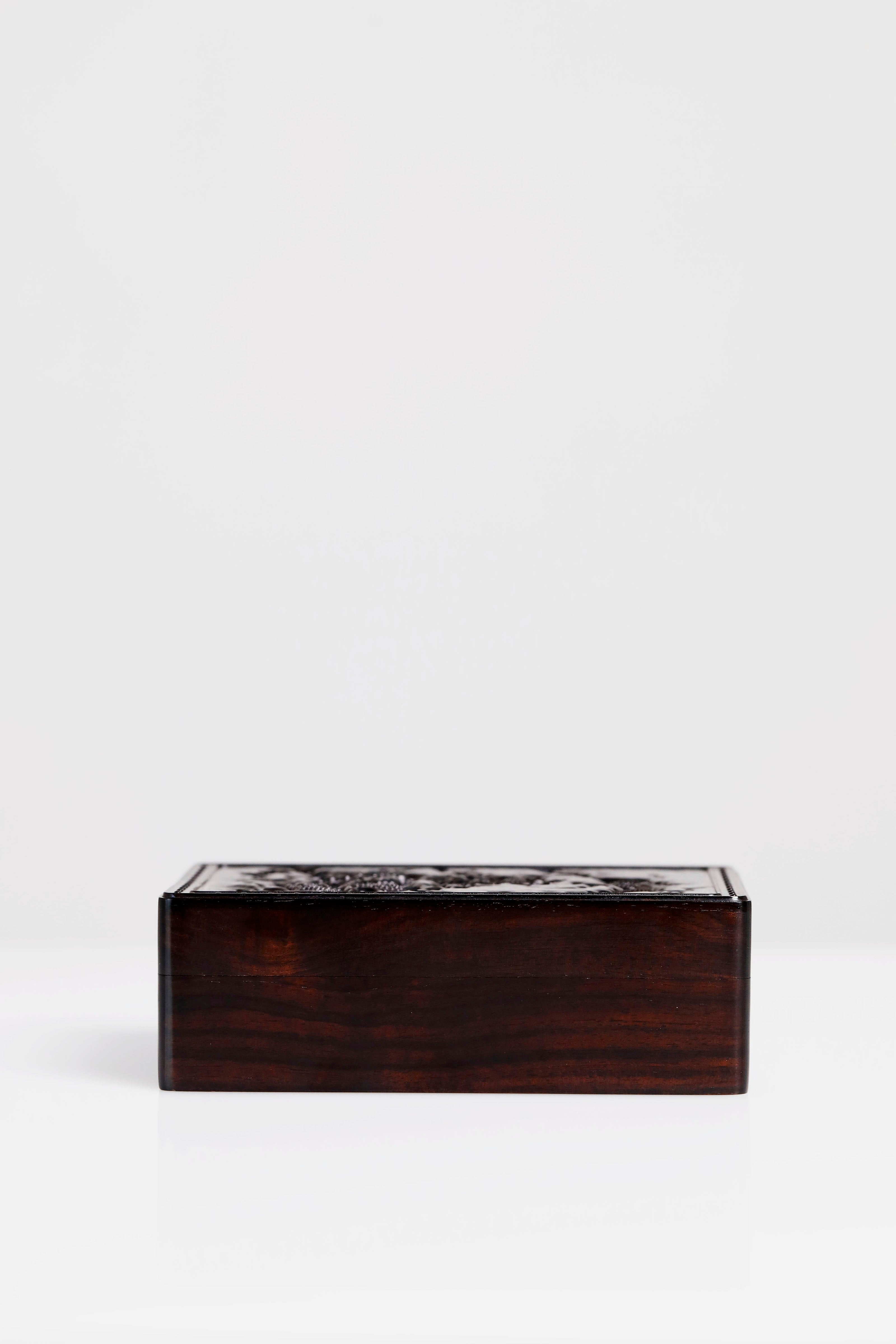 Purple Sandalwood Dragon Soaring Ten Thousand Miles Small Tea Box