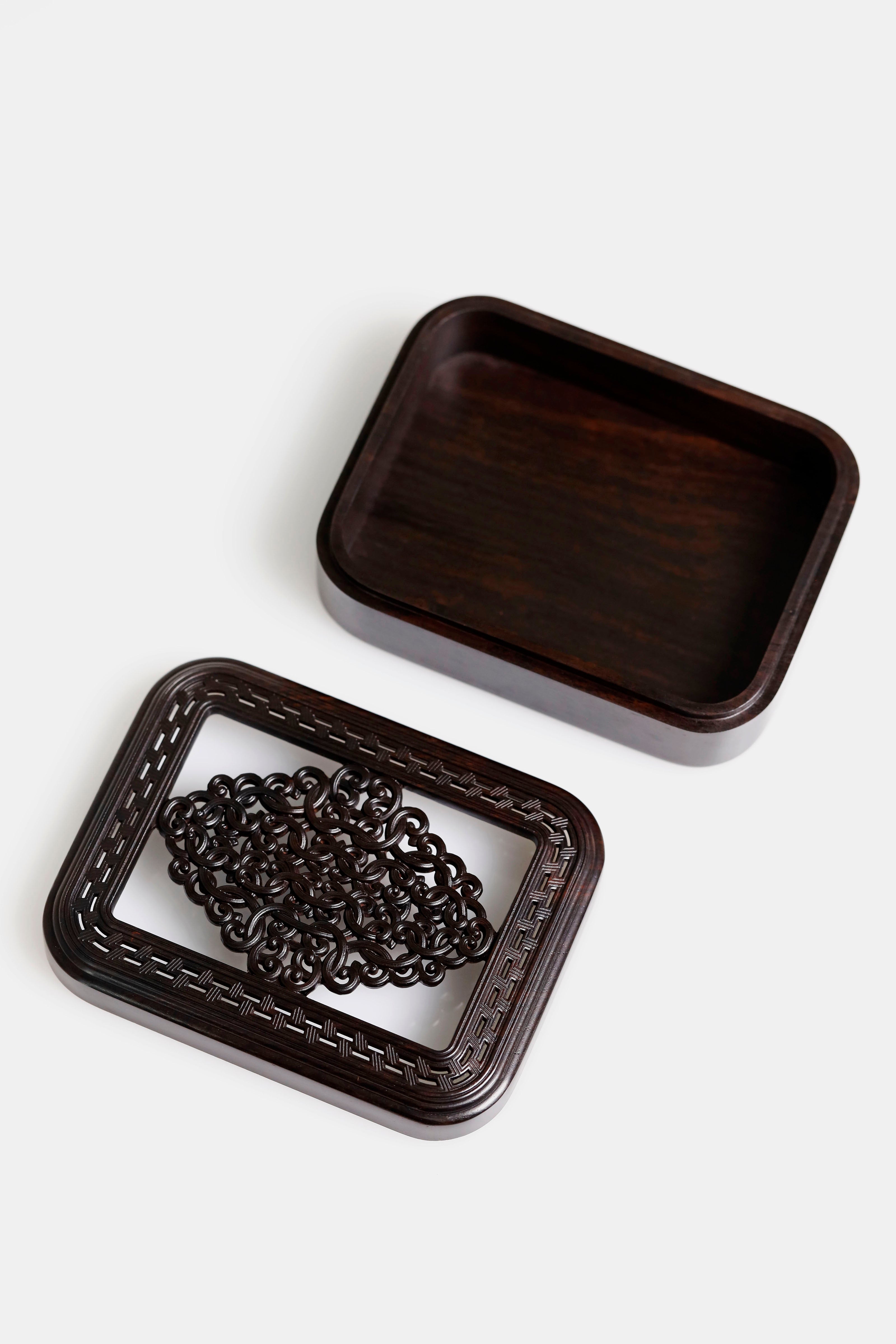 Openwork vine incense box