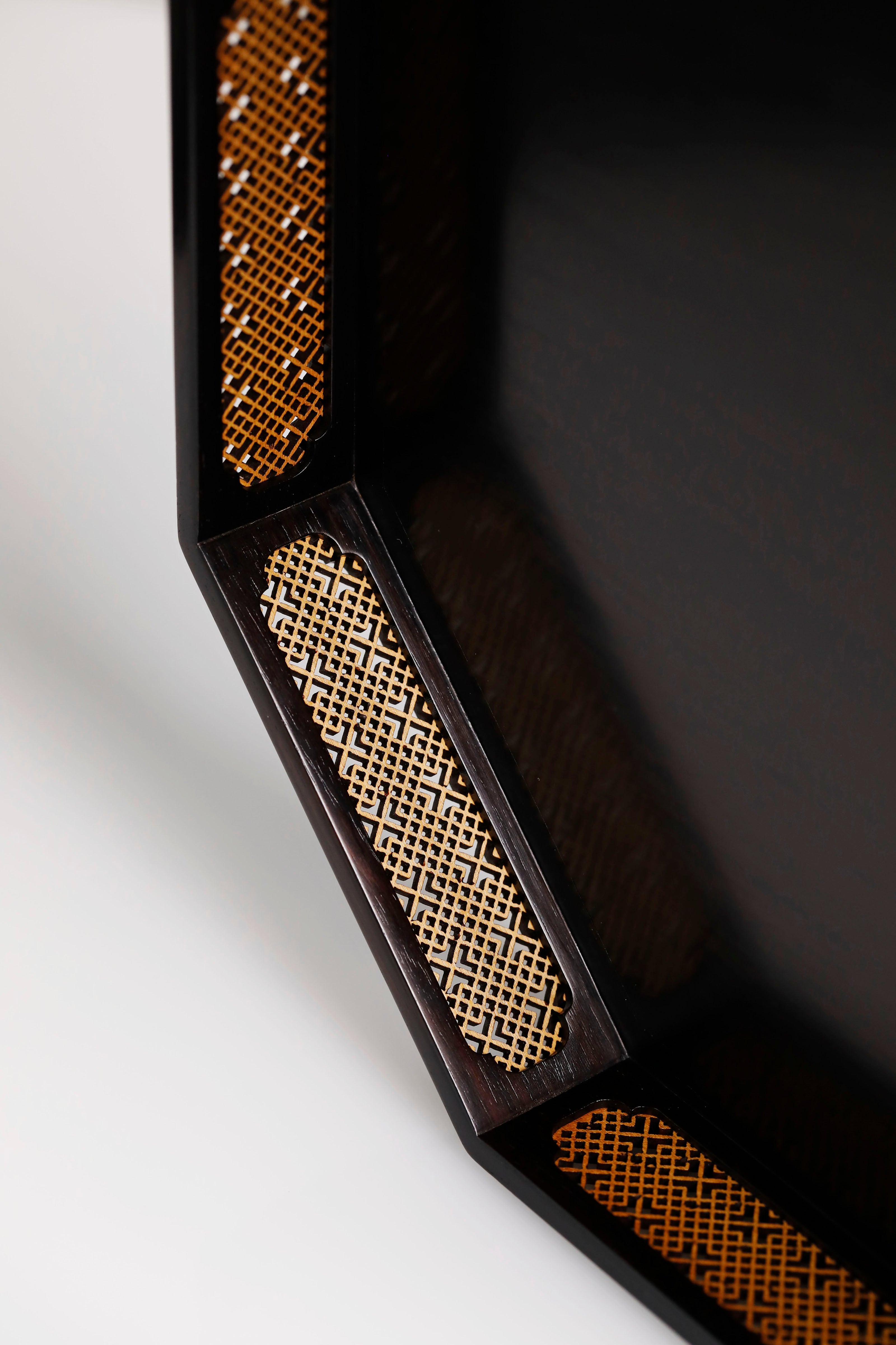 Purple sandalwood inlaid with boxwood woven window lattice pattern octagonal tea tray