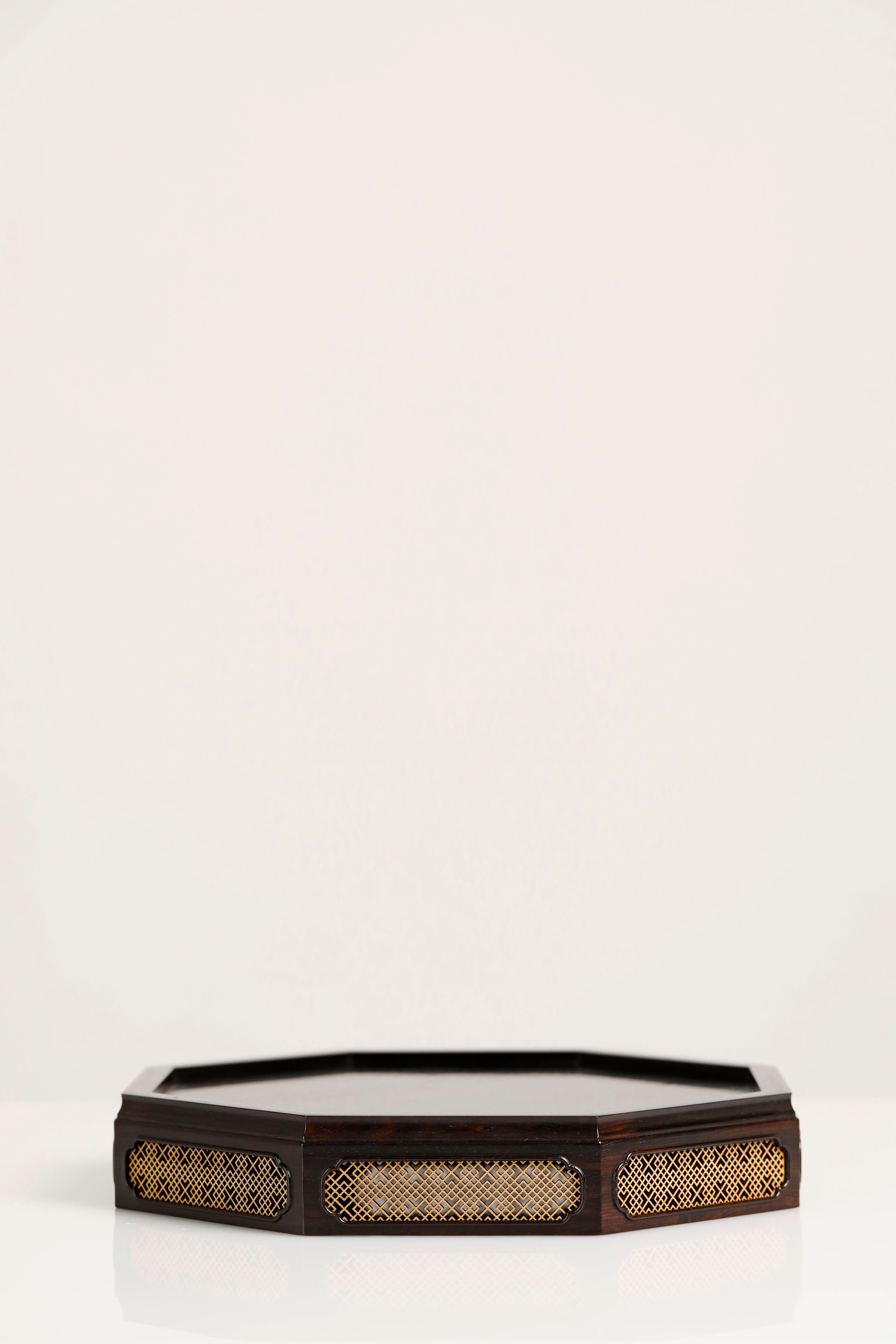 Purple sandalwood inlaid with boxwood woven window lattice pattern octagonal tea tray