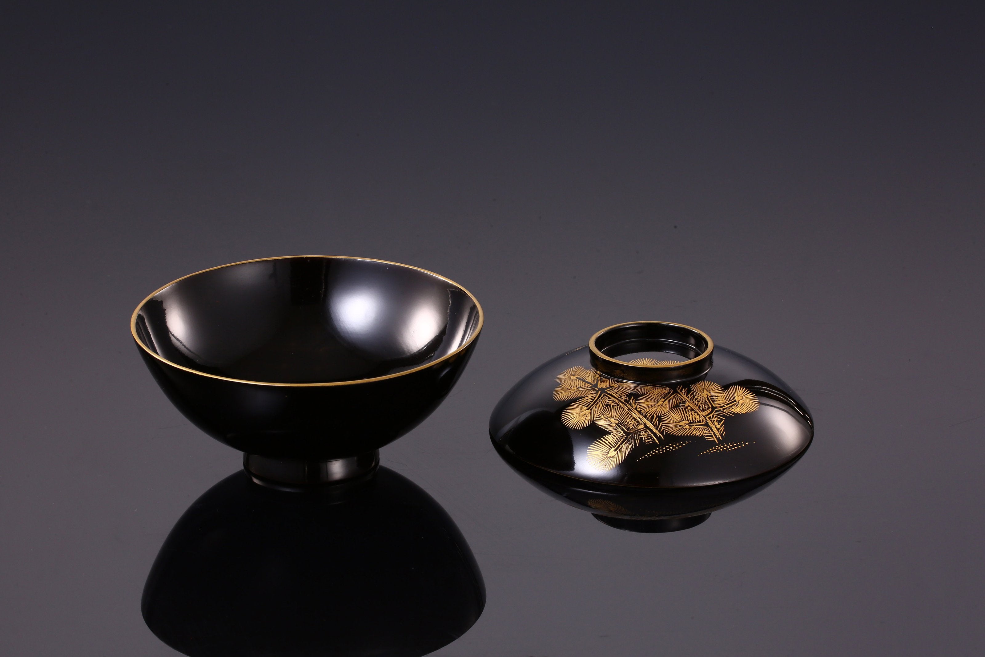 Wajima Painted Gold-Glazed Bowl | Lacquer Tea Dates