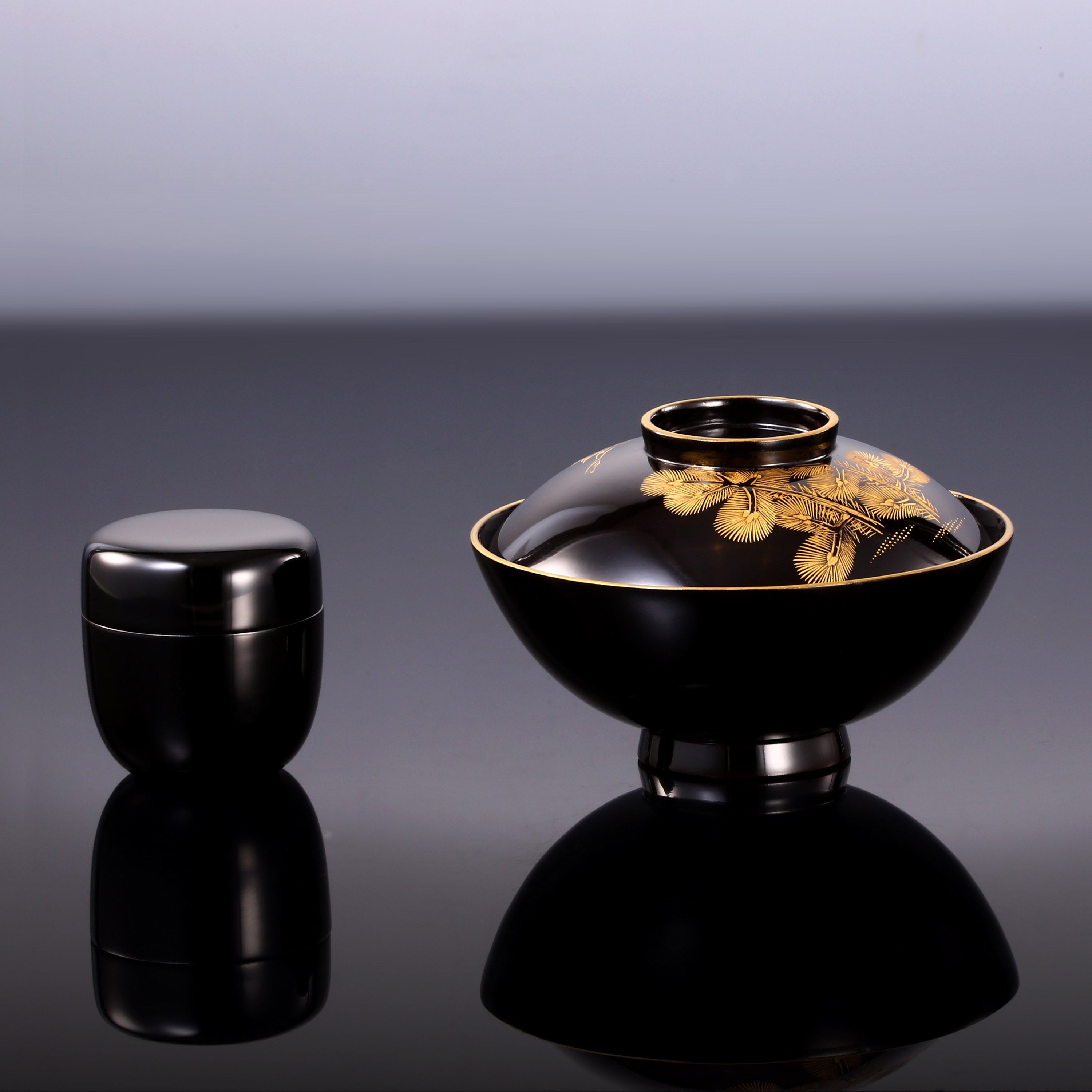 Wajima Painted Gold-Glazed Bowl | Lacquer Tea Dates