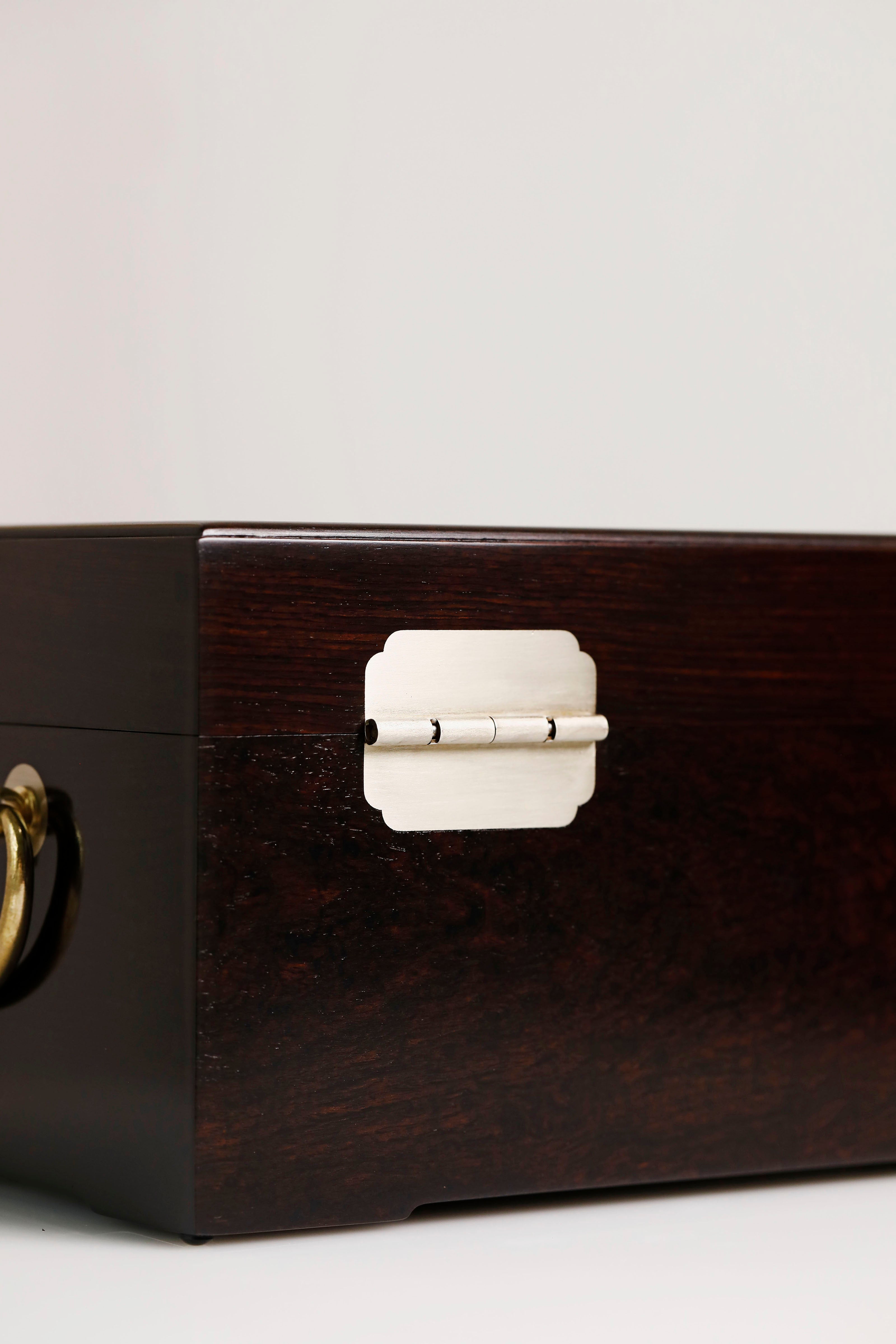 Purple sandalwood box with mother-of-pearl inlay and magpie design