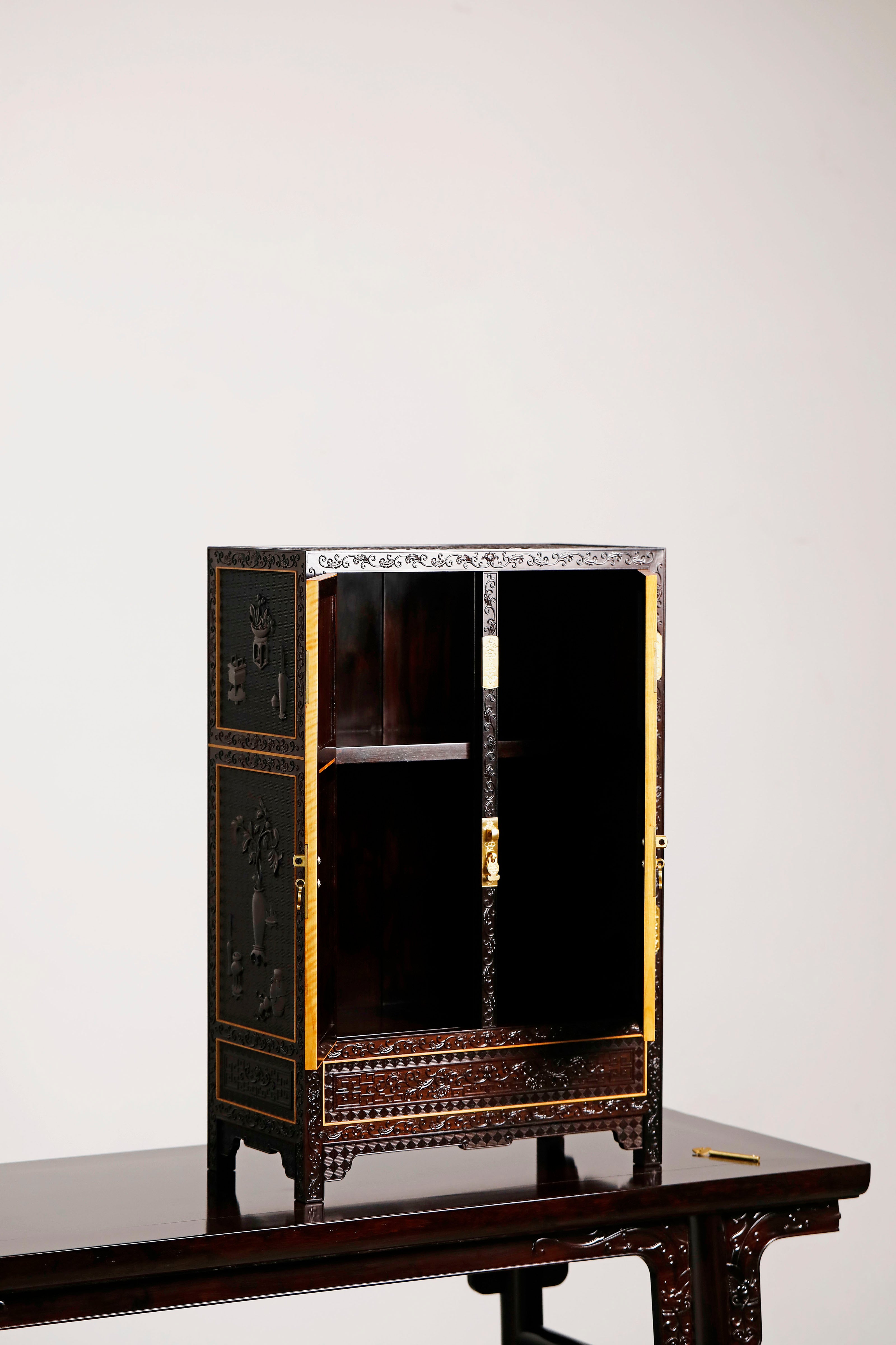 Small-leaf rosewood/Zambian rosewood fully carved antique pattern table and cabinet