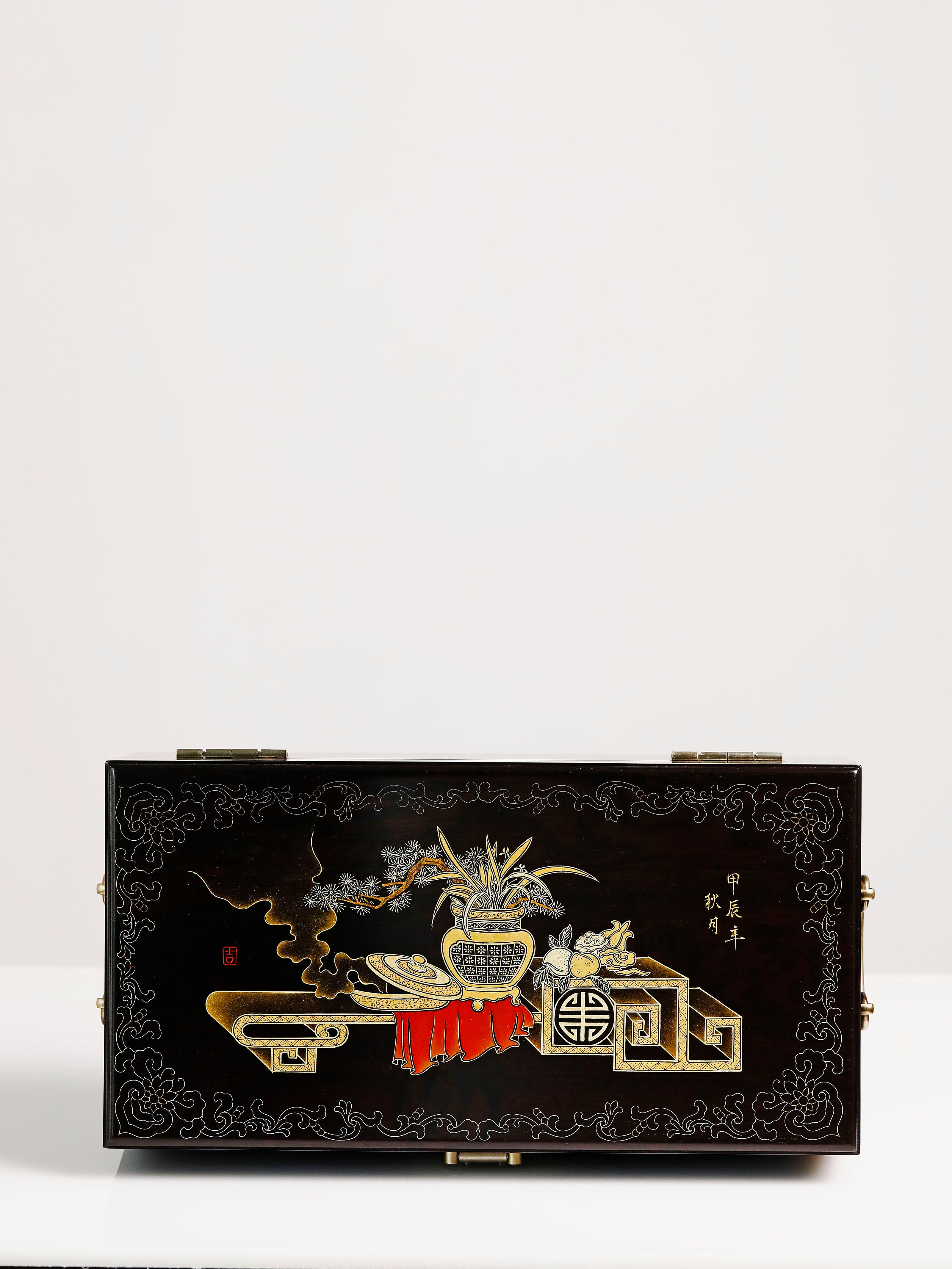 Purple sandalwood box with mandarin ducks playing in water / antique motif and gold trim