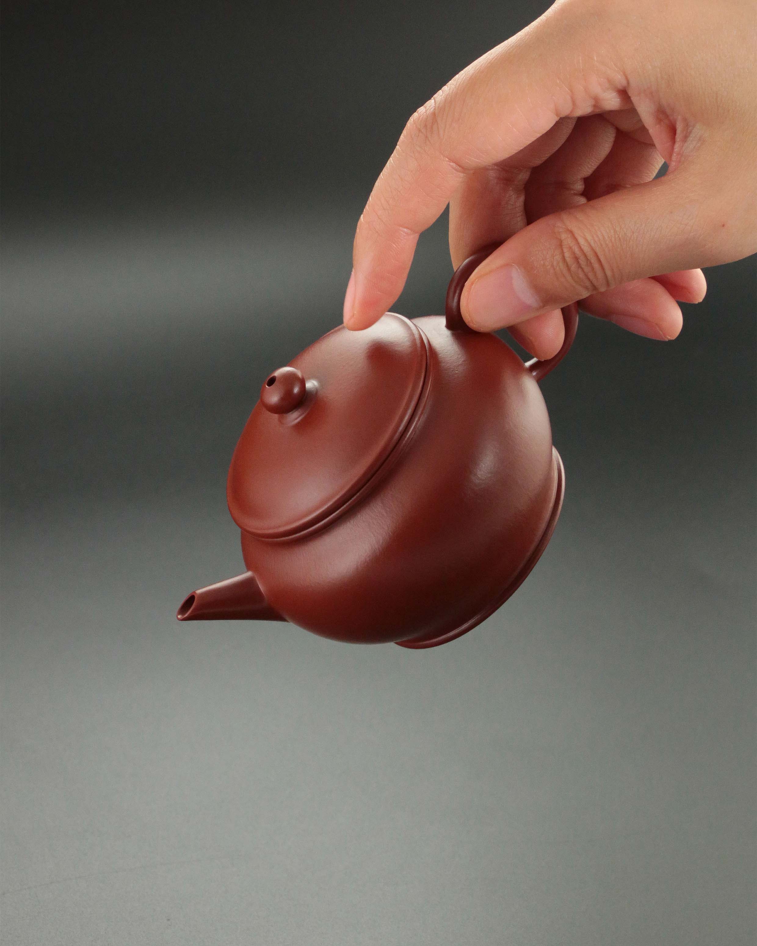 Ming-style horizontal teapot - small coal kiln red clay 