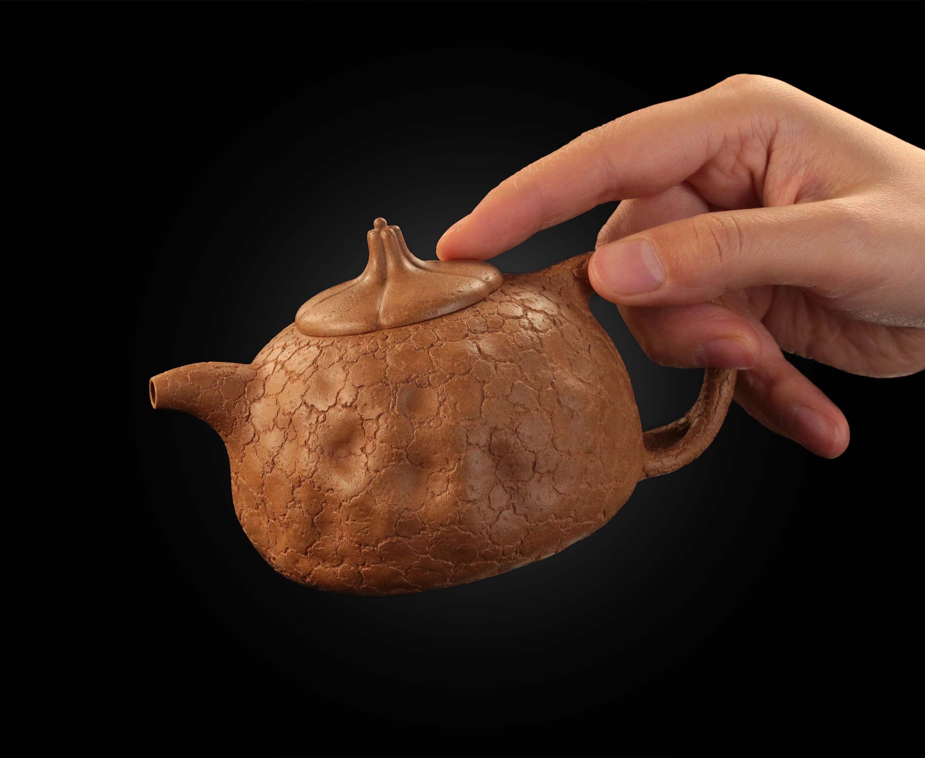 Pumpkin-shaped clay teapot for spring offering