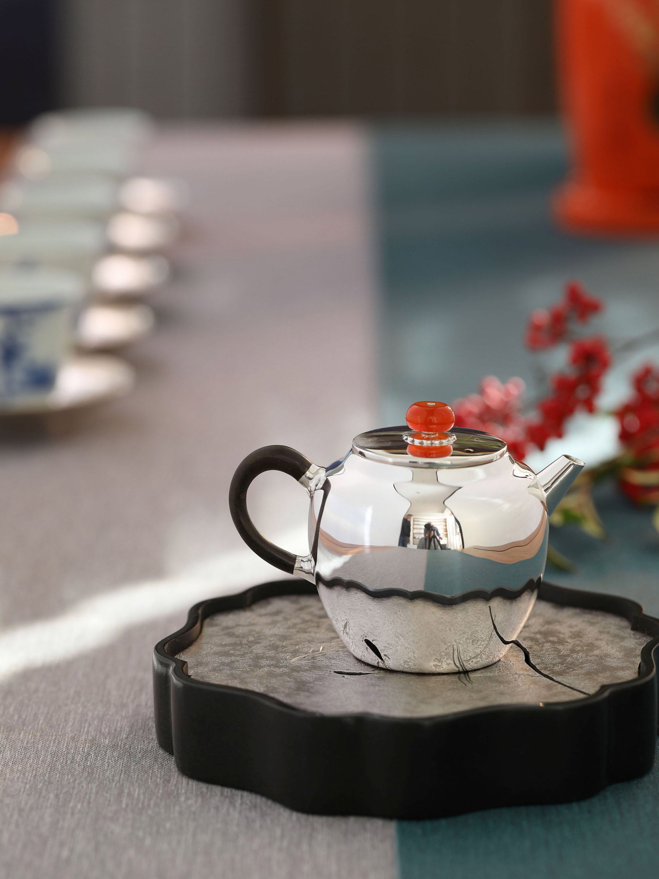 Flat-covered lotus seeds