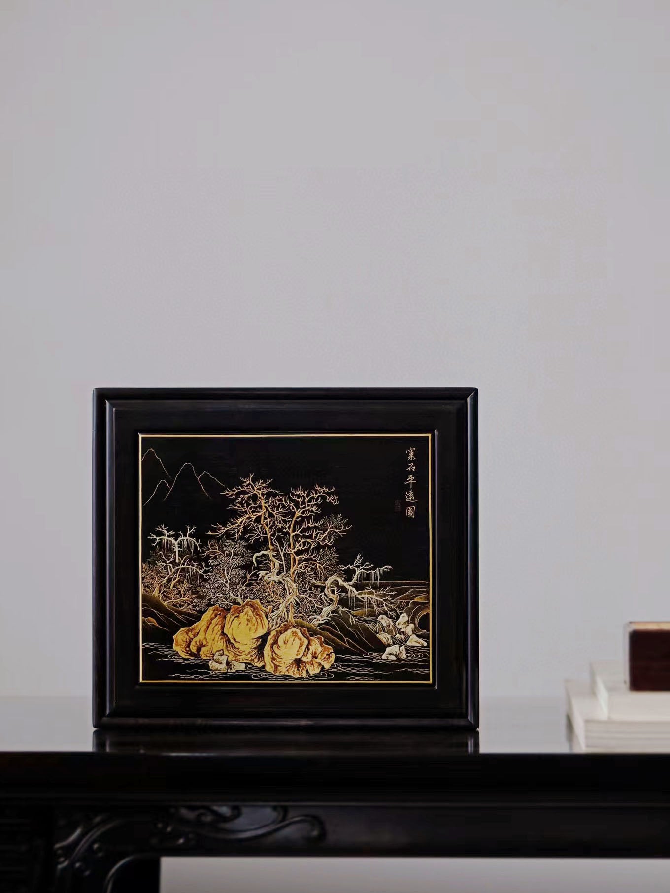 Purple sandalwood fairy pavilion picture/rocky distant view picture gilded pull-out tea box