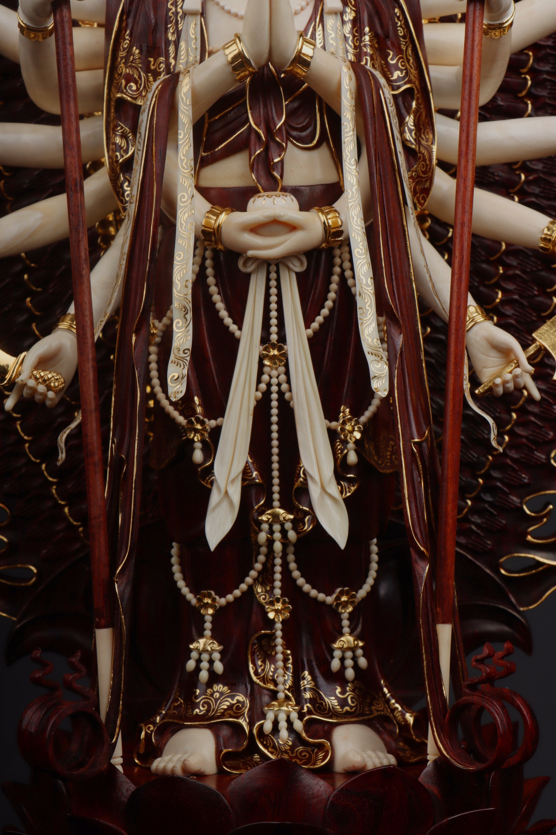 Thousand-Handed and Thousand-Eyed Guanyin Bodhisattva