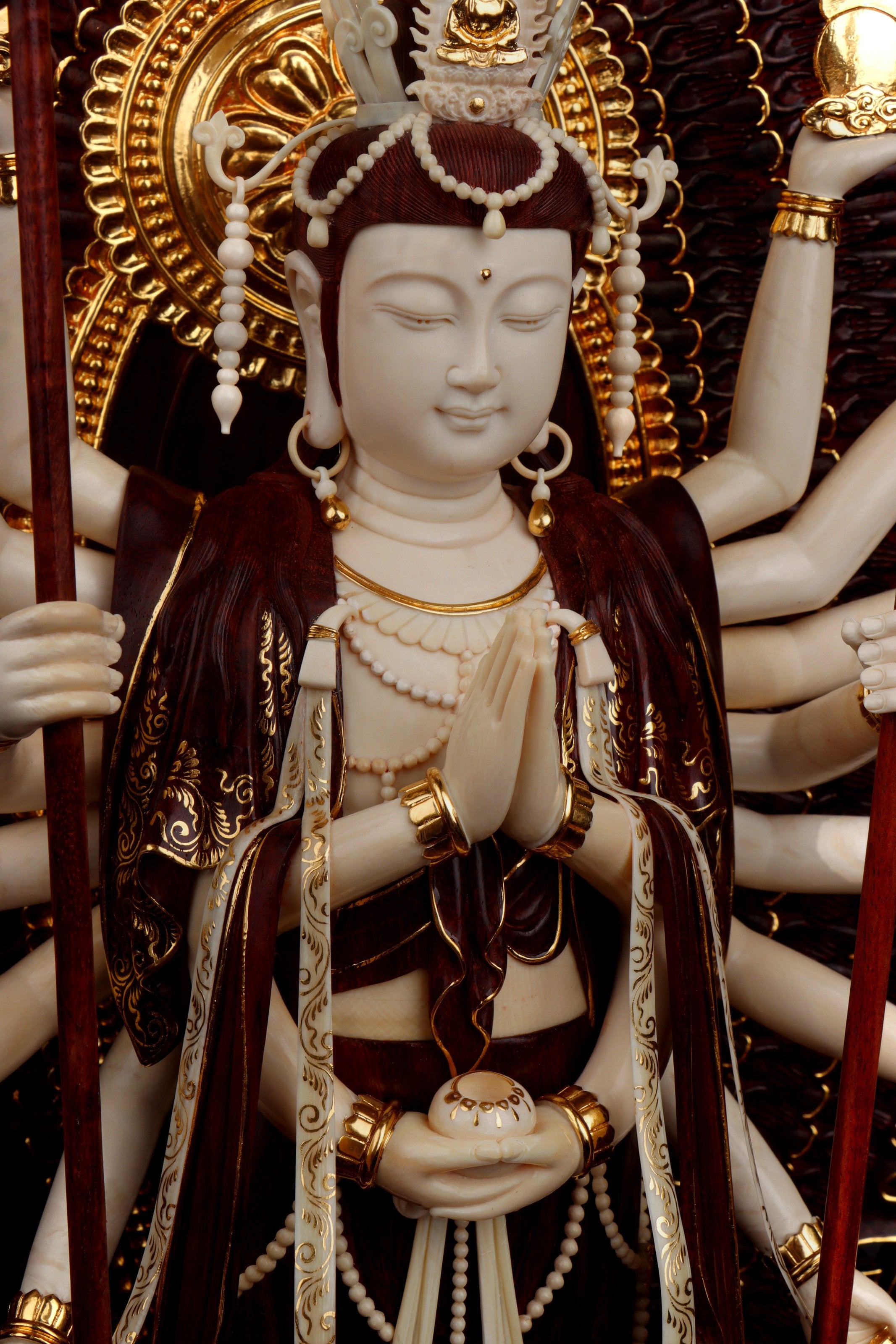 Thousand-Handed and Thousand-Eyed Guanyin Bodhisattva