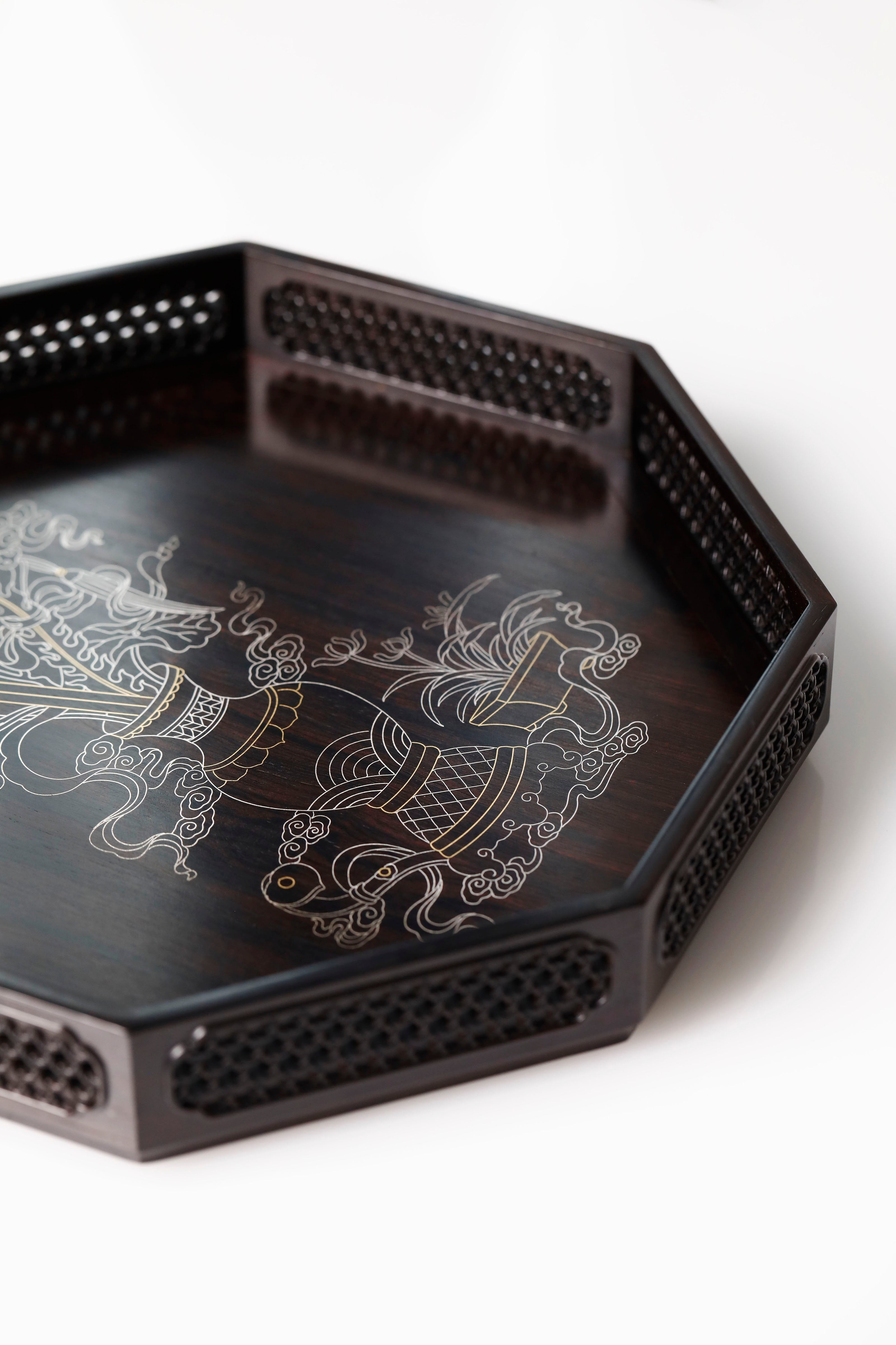 Purple sandalwood octagonal plate with antique woven pattern