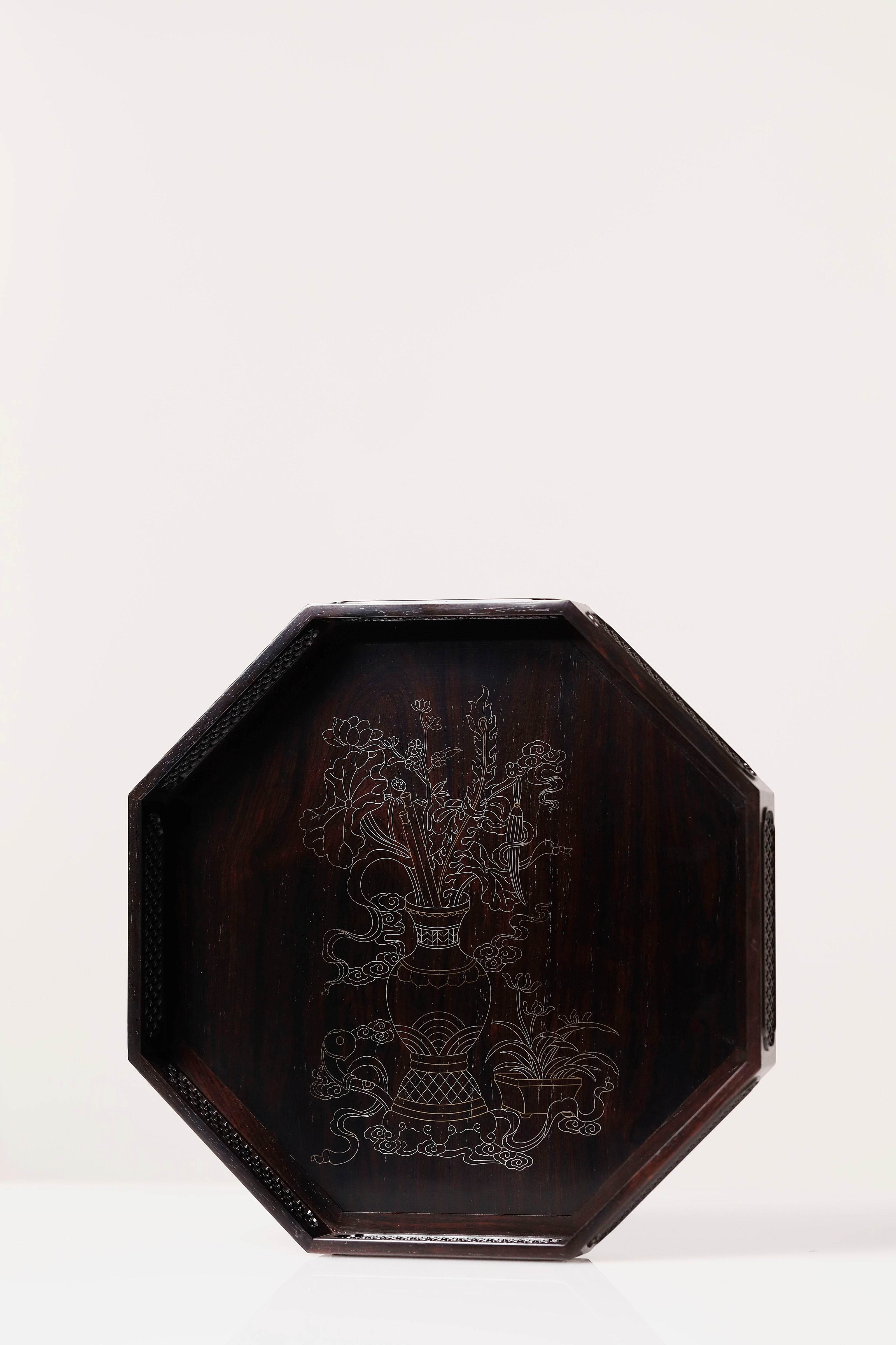 Purple sandalwood octagonal plate with antique woven pattern