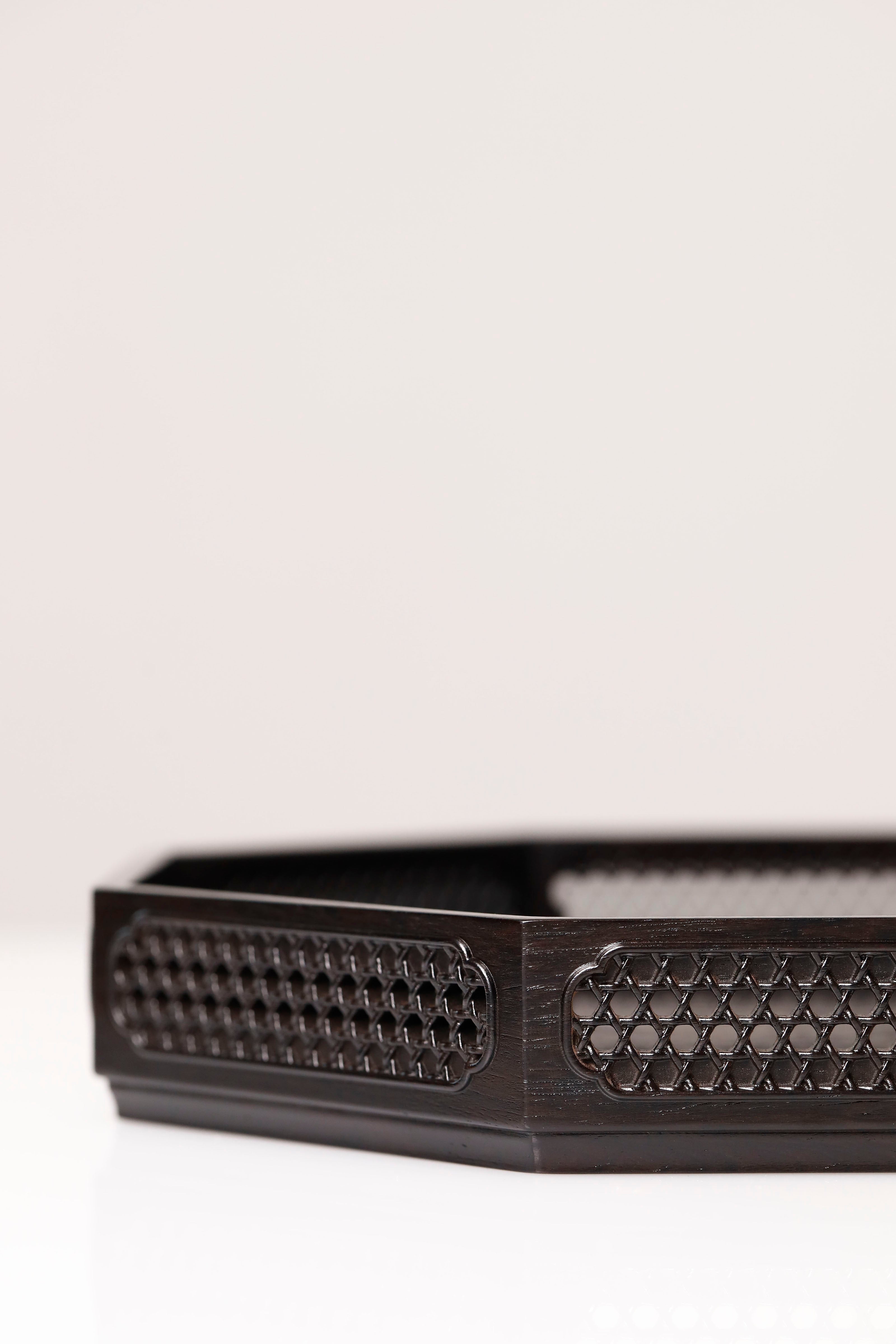 Purple sandalwood octagonal plate with antique woven pattern