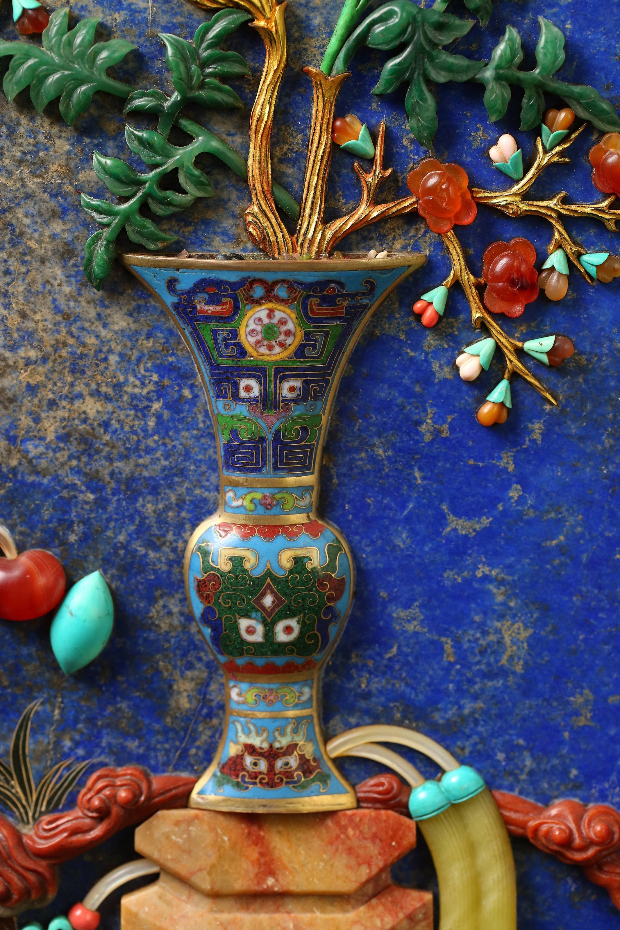 Lapis lazuli inlaid with antique motifs and gilded with imperial poems - screen