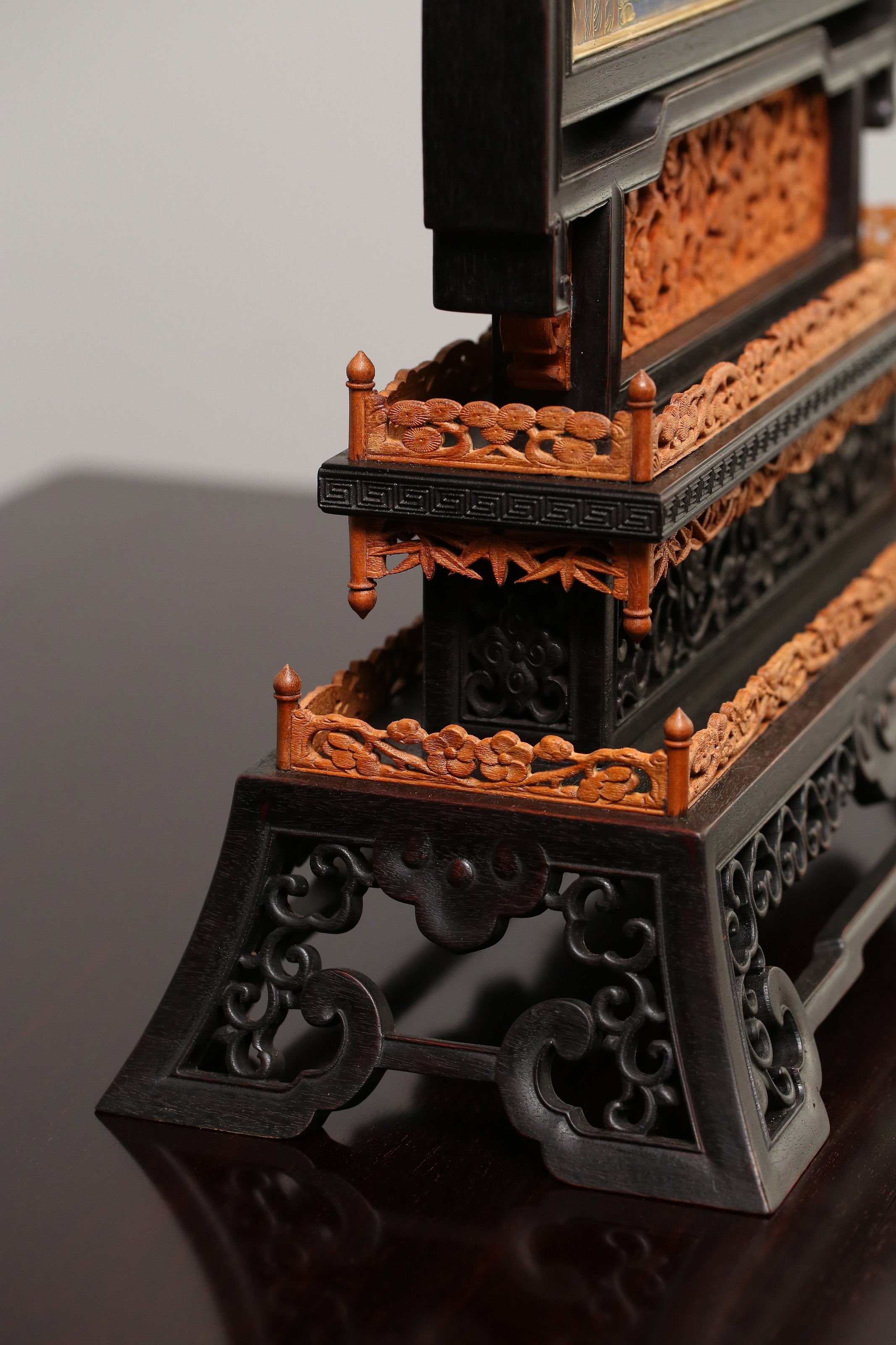 Lapis lazuli inlaid with antique motifs and gilded with imperial poems - screen