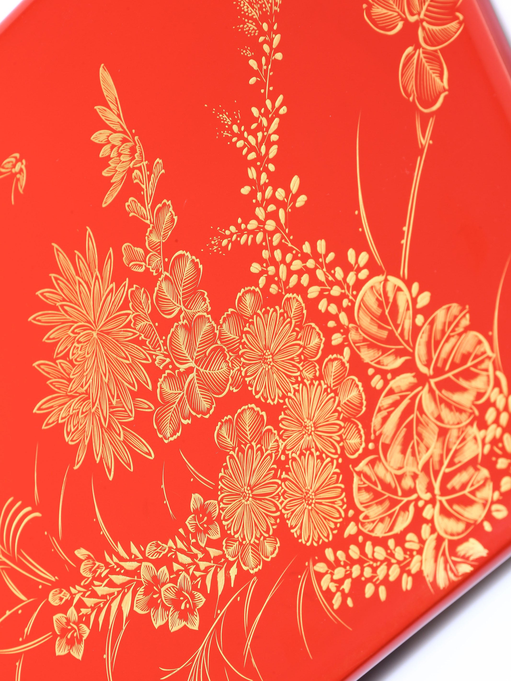 Japanese Wajima lacquerware, golden flower and grass paper box