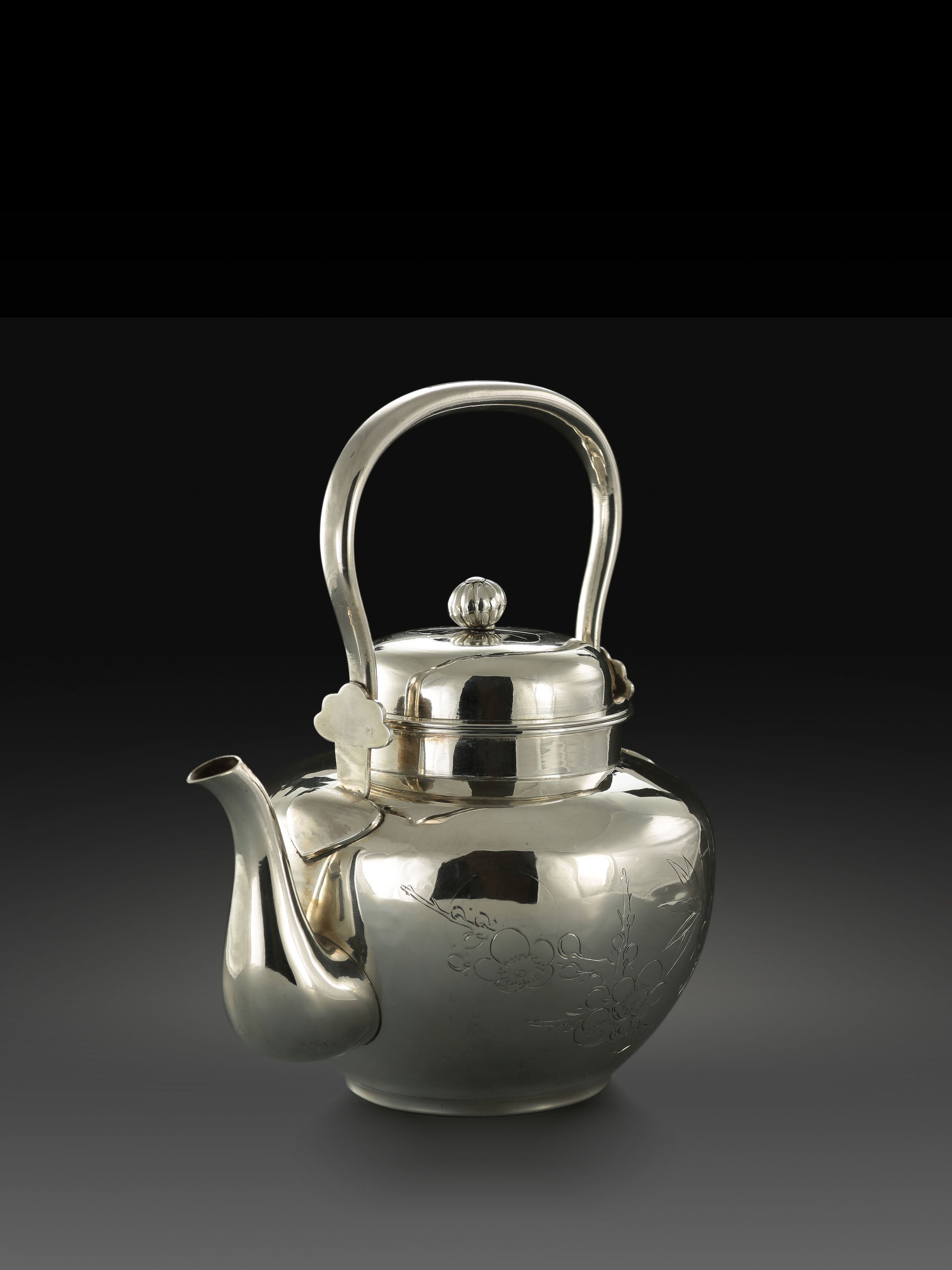 Japanese Meiji silver pot