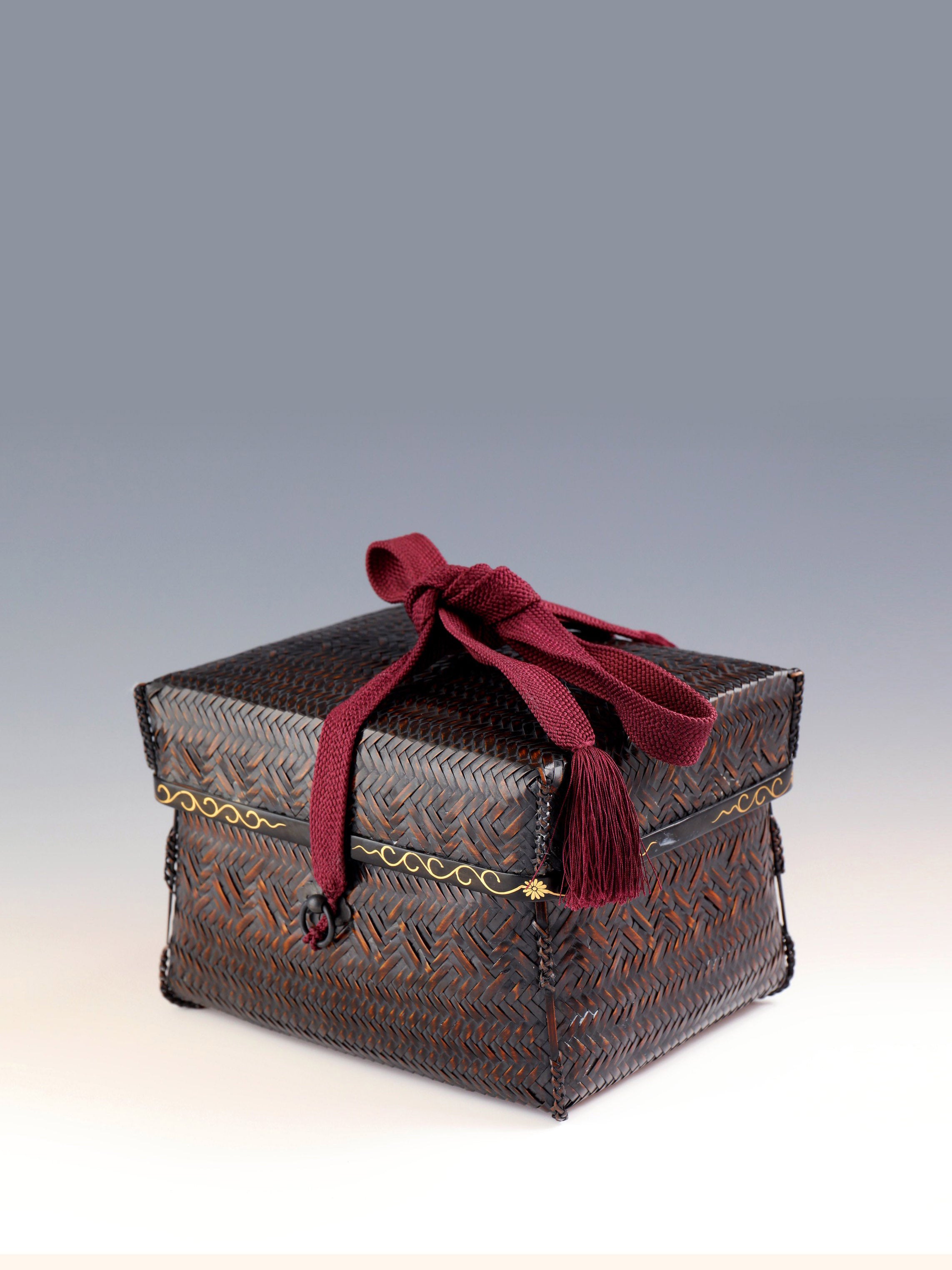 Japanese bamboo tea box from the Showa period