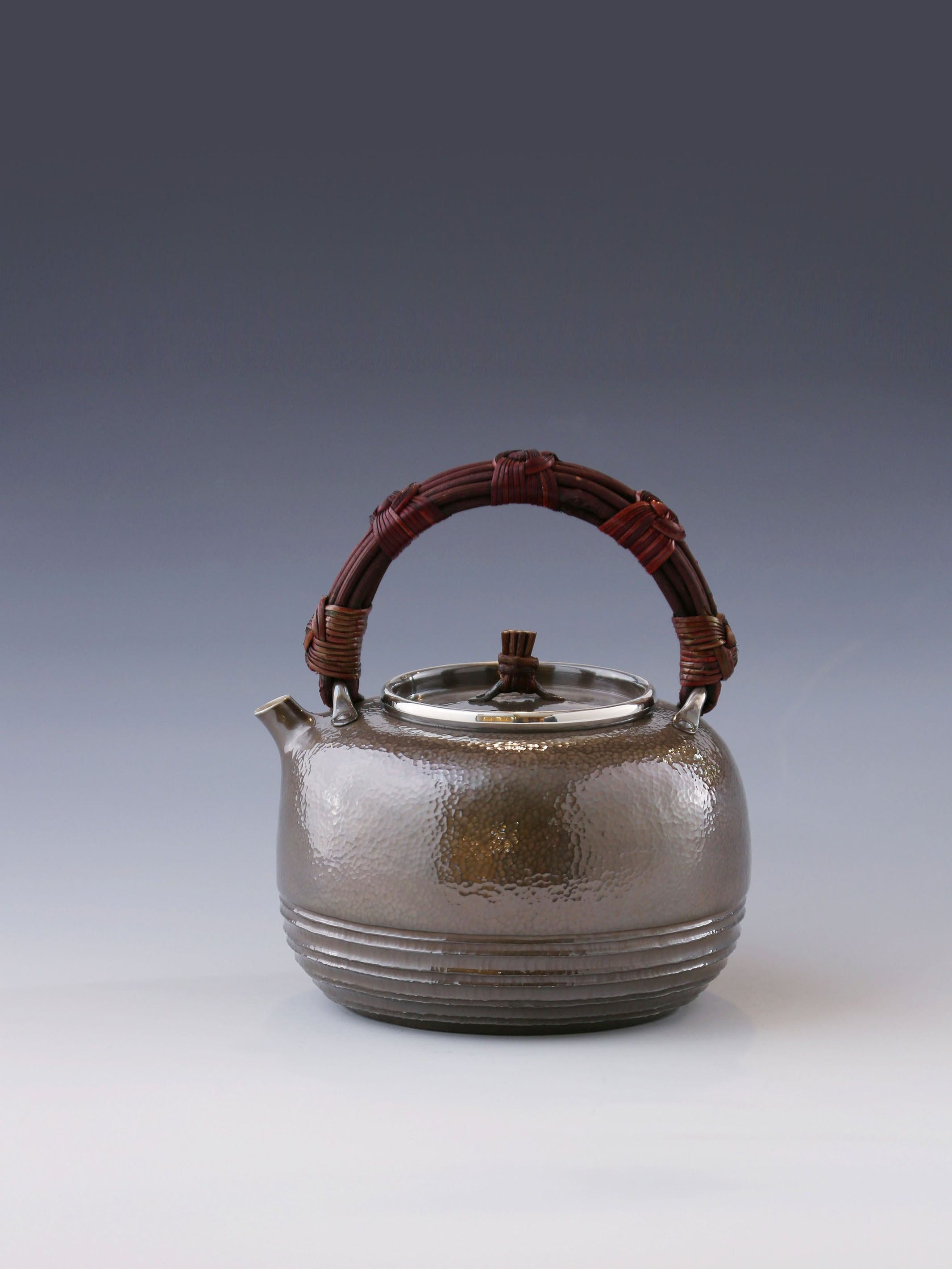 Ruoshui Ruyi Knot Silver Pot