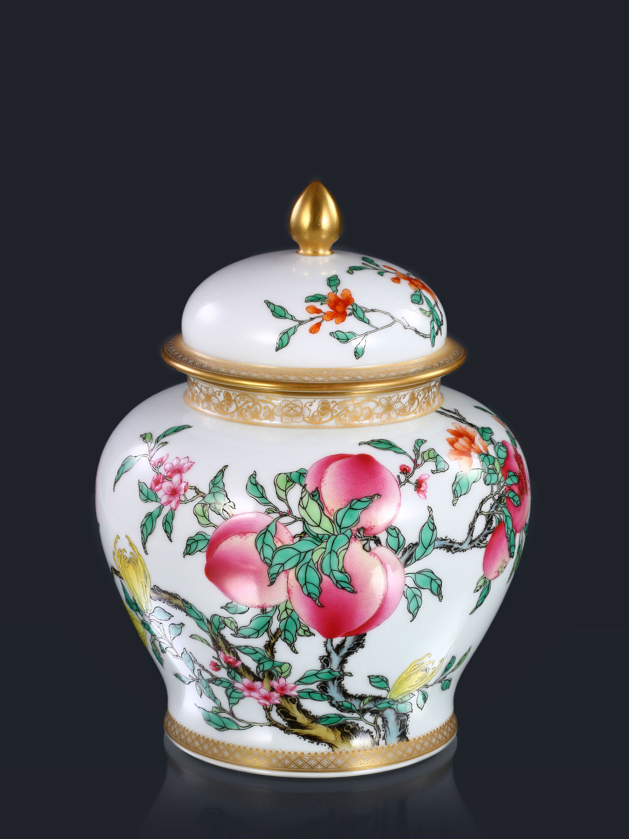 Three-color famille rose general jar tea canister