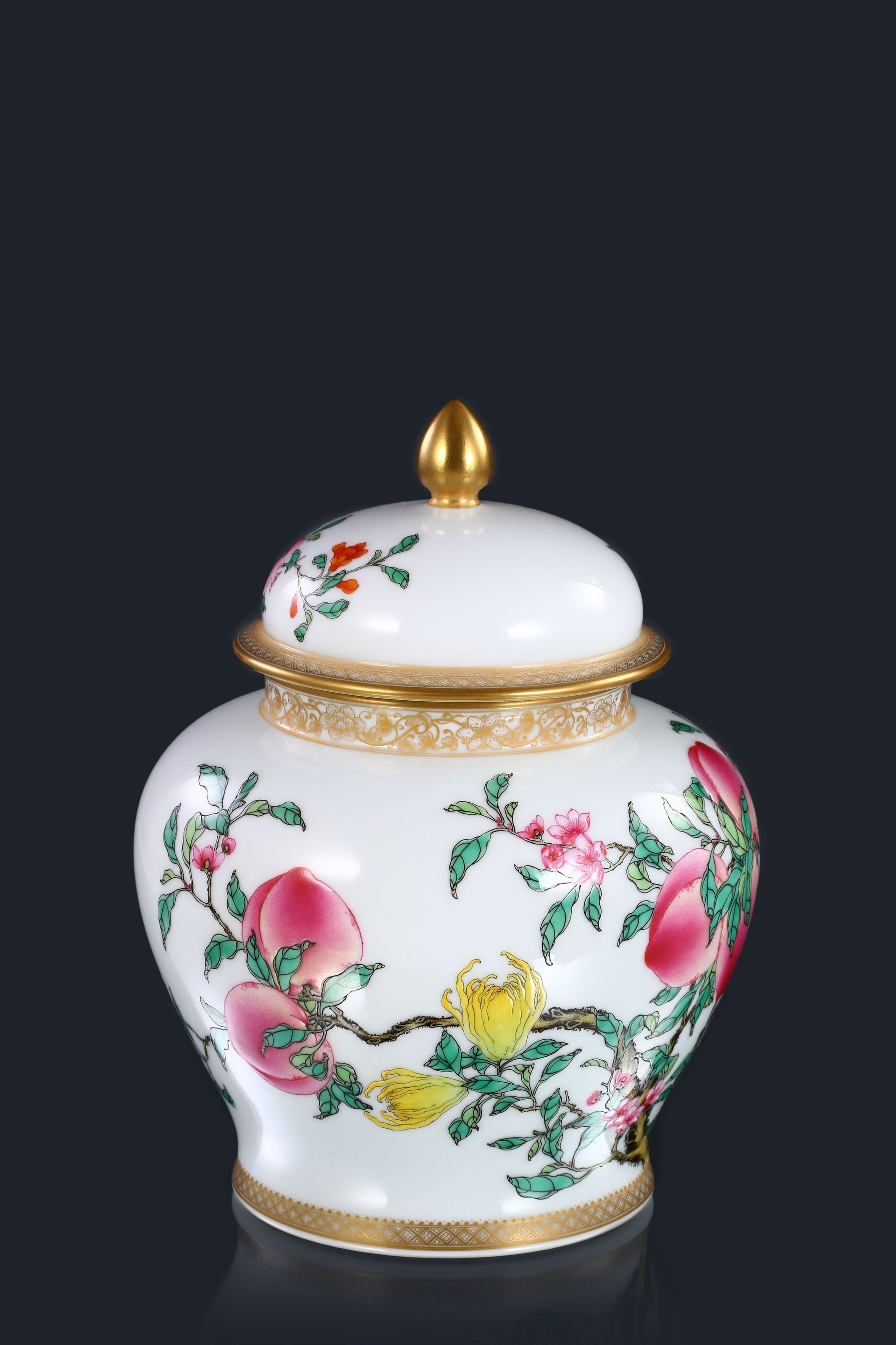 Three-color famille rose general jar tea canister