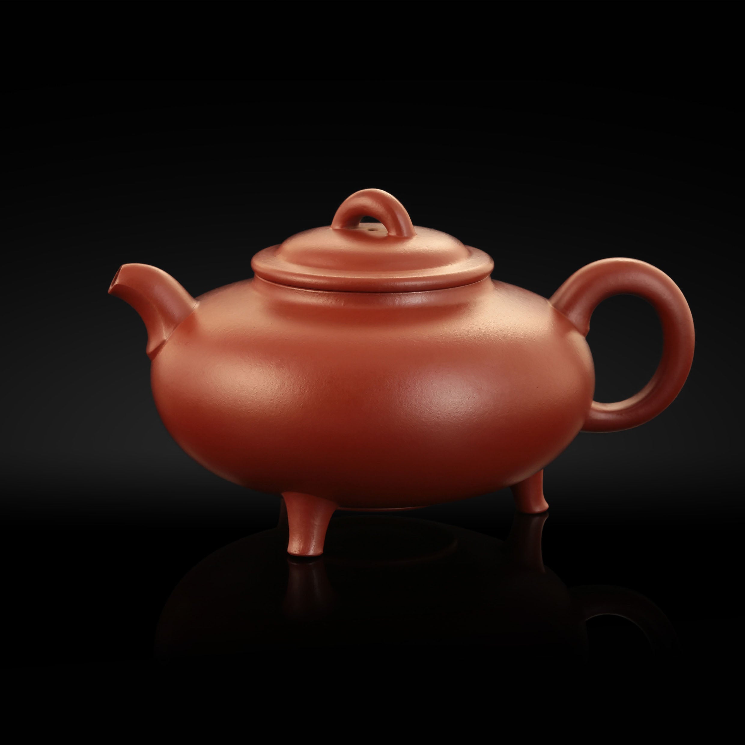 Three-legged short tripod pot