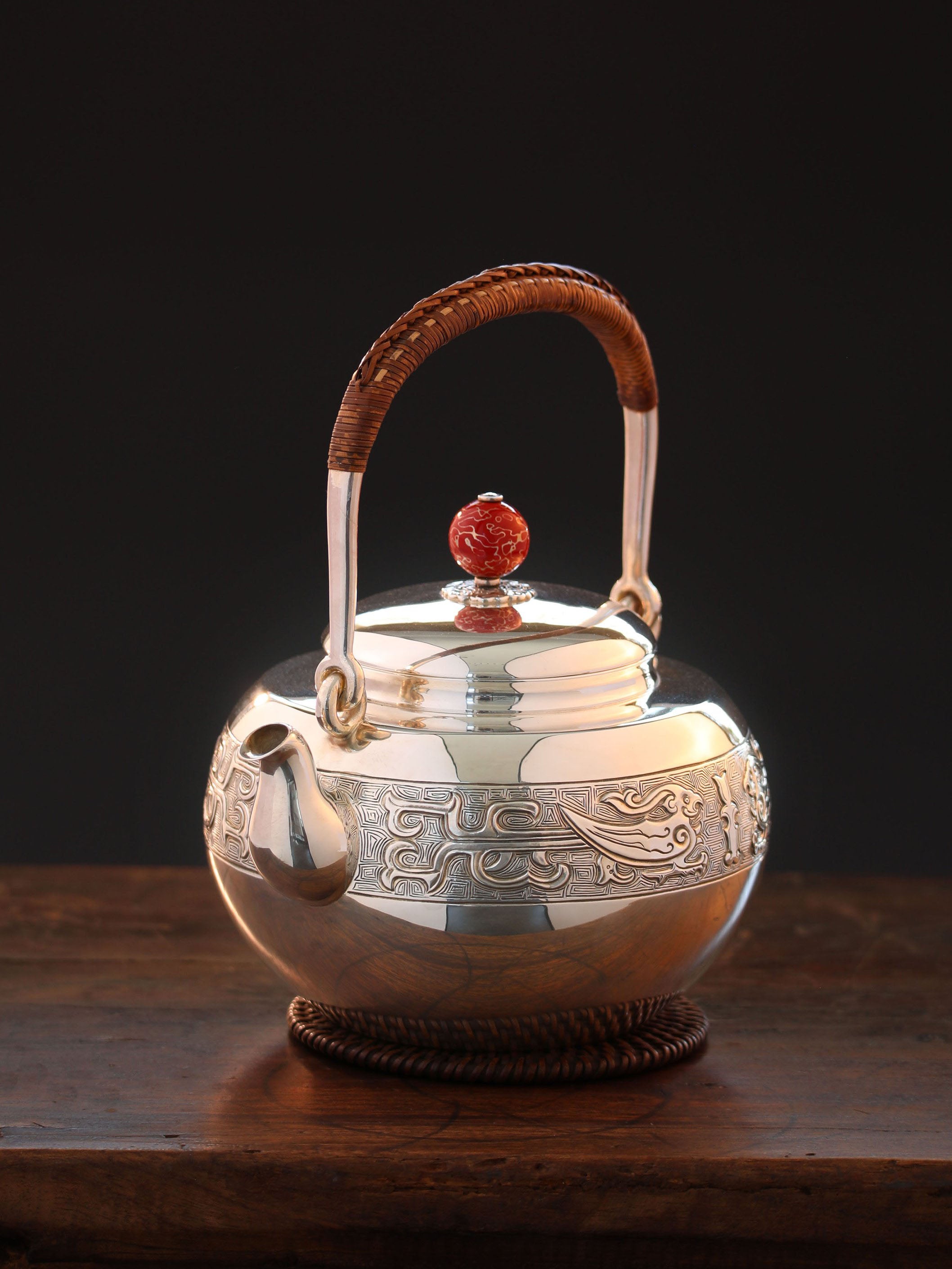 Lacquer-studded Phoenix Silver Pot