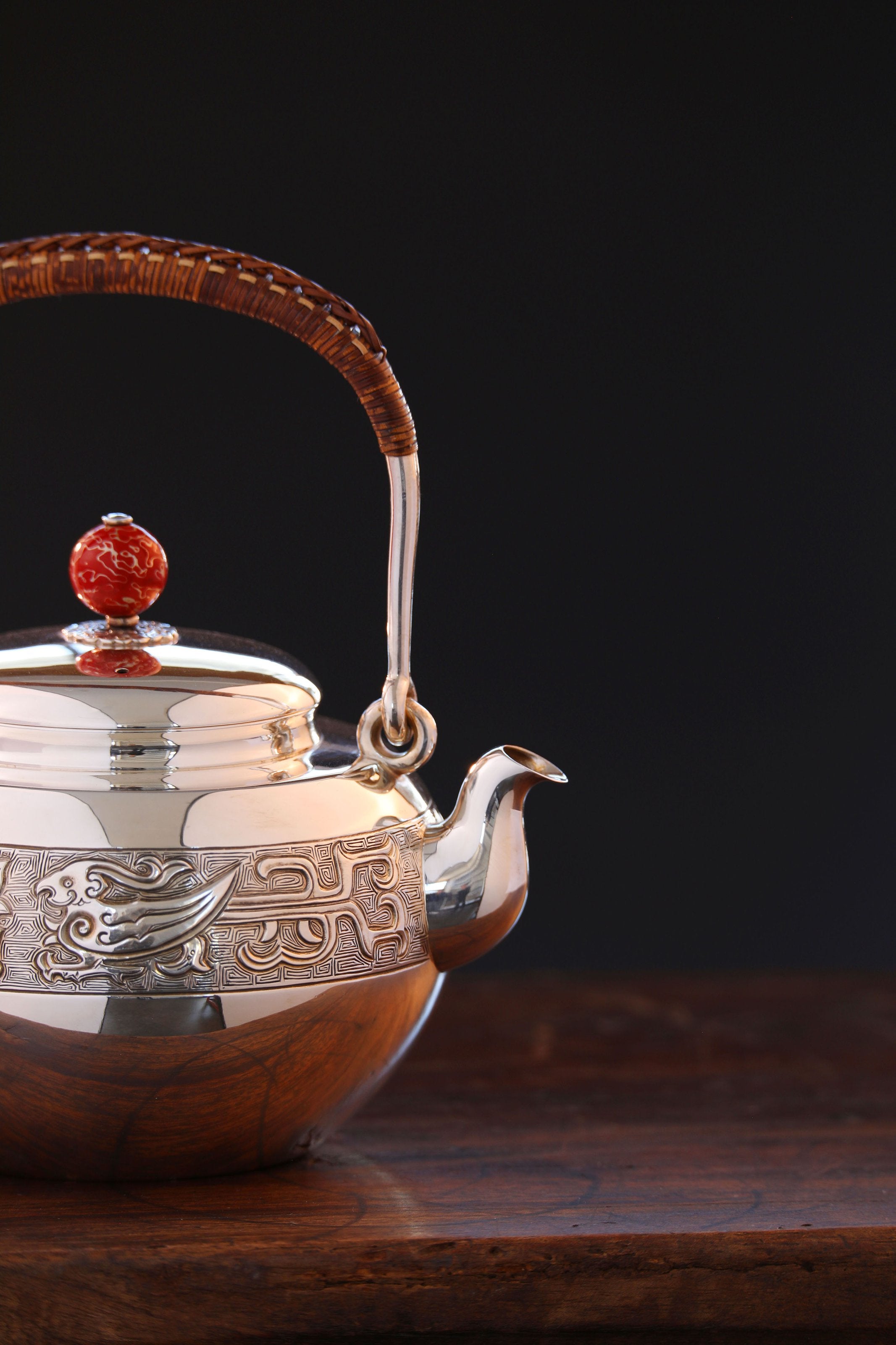 Lacquer-studded Phoenix Silver Pot