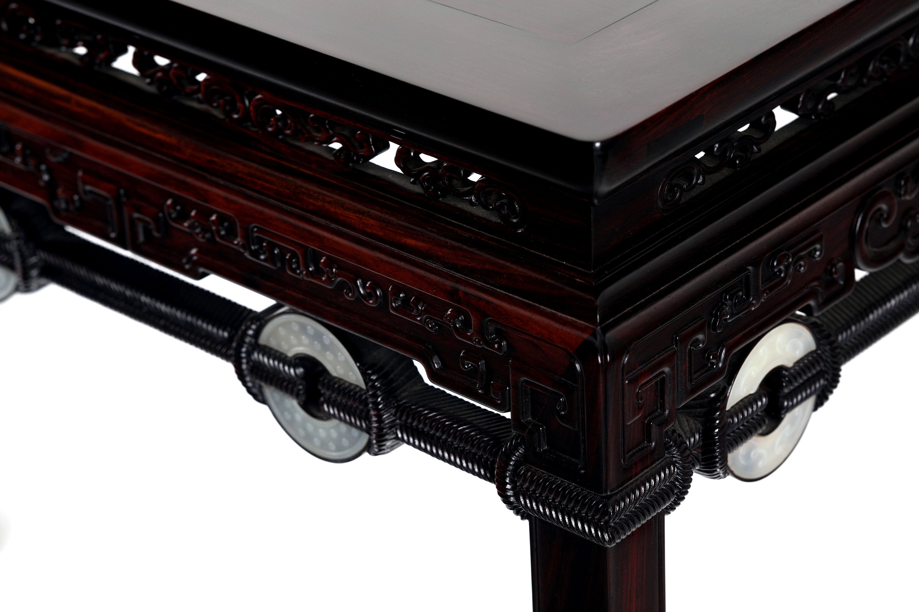 Rope-drawn jade disc pattern horseshoe-foot table