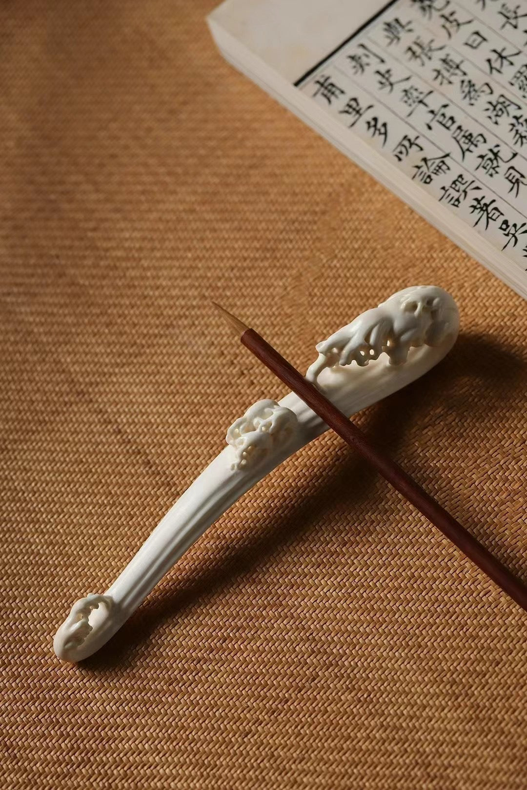 Deer antlers, smooth sailing, and auspicious pen rest
