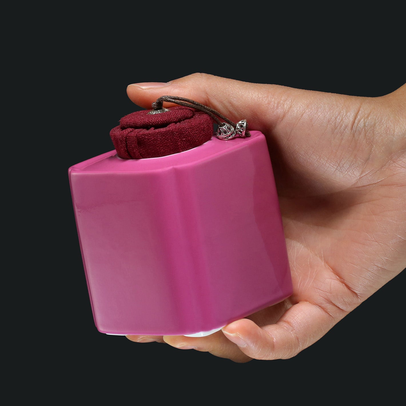 Square cloud-shaped rouge jar