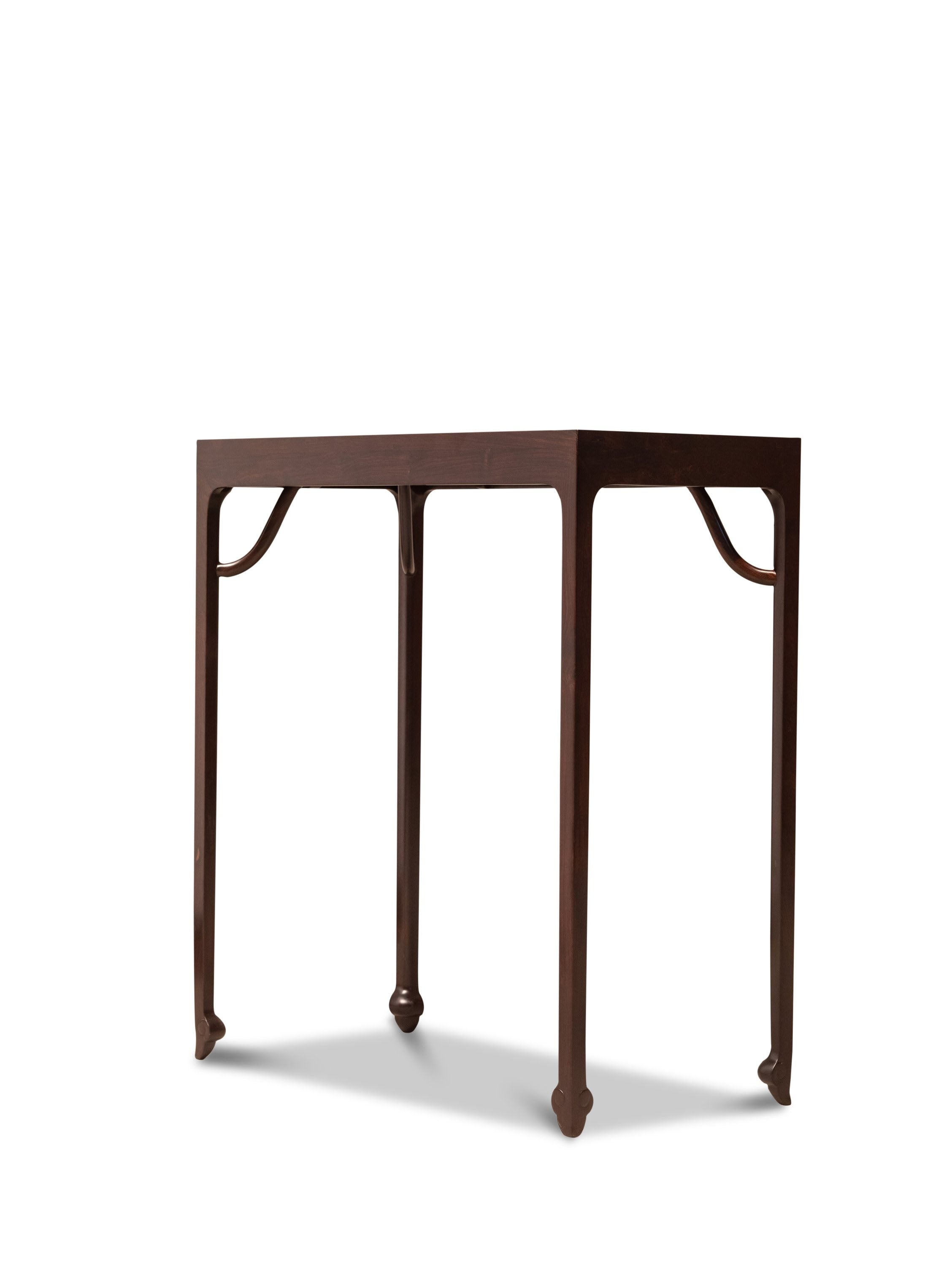 Black rosewood inlaid with golden nanmu core