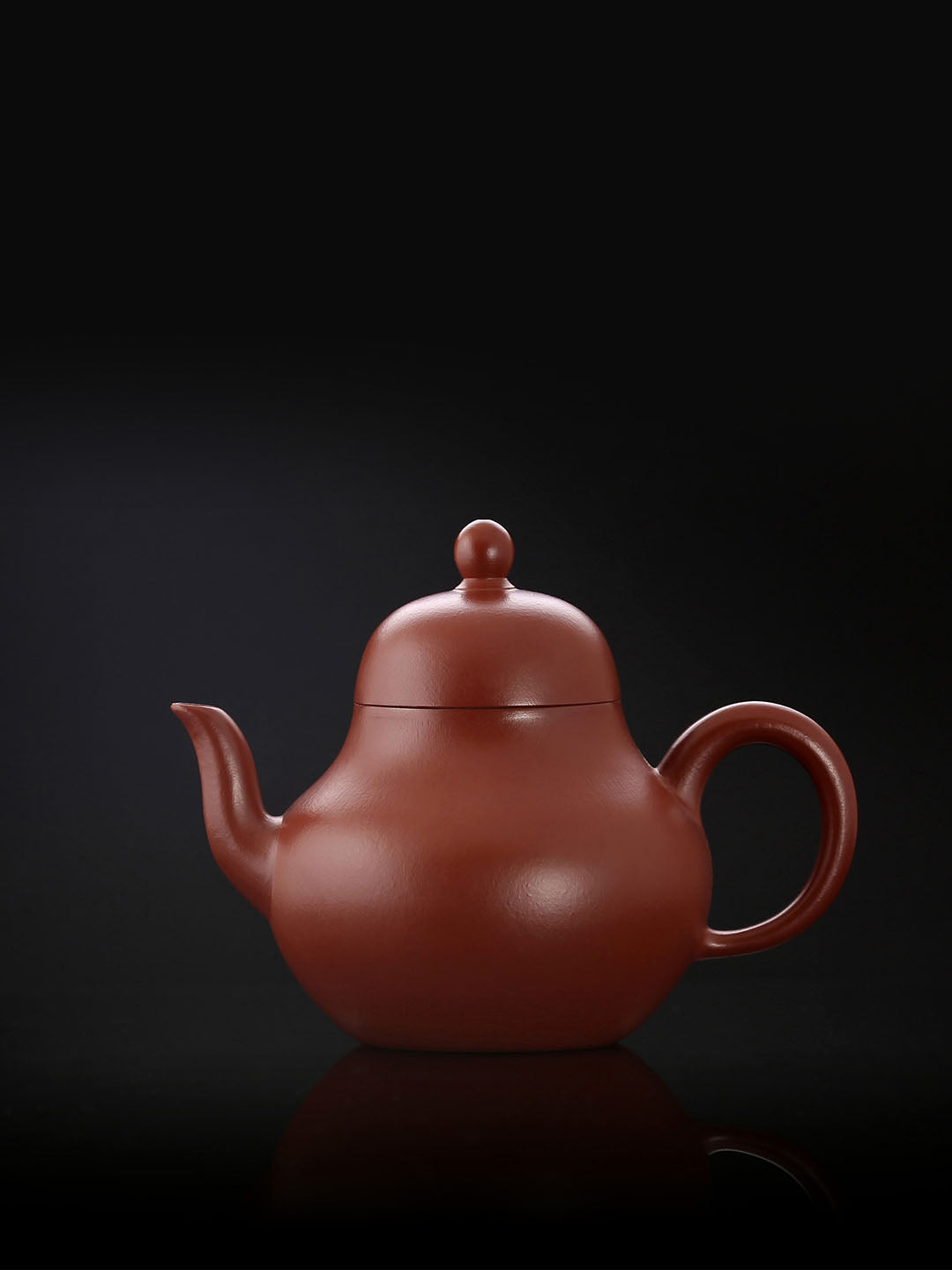 Siting Teapot - Small Coal Kiln Red Clay
