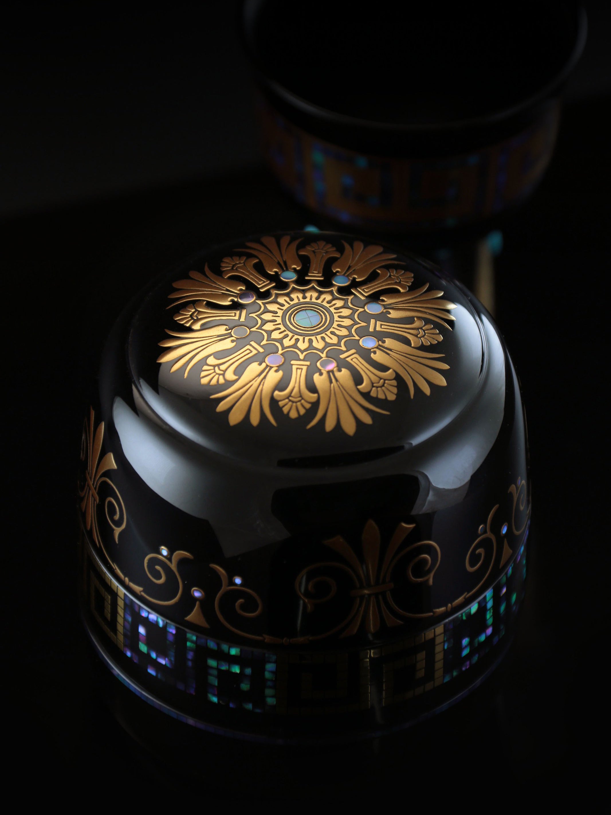 Master lacquerware artist Songshan Chazao