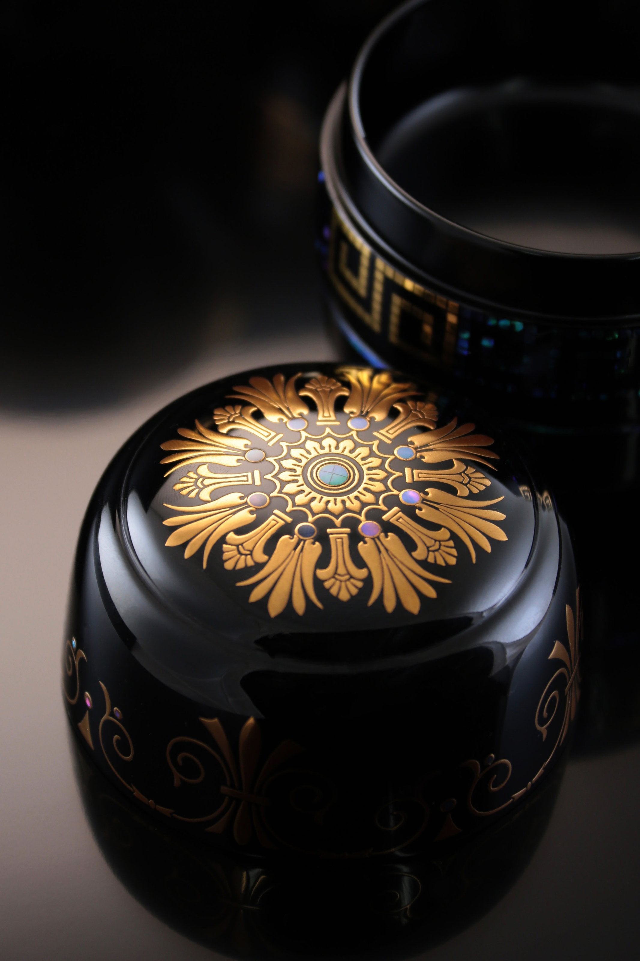 Master lacquerware artist Songshan Chazao