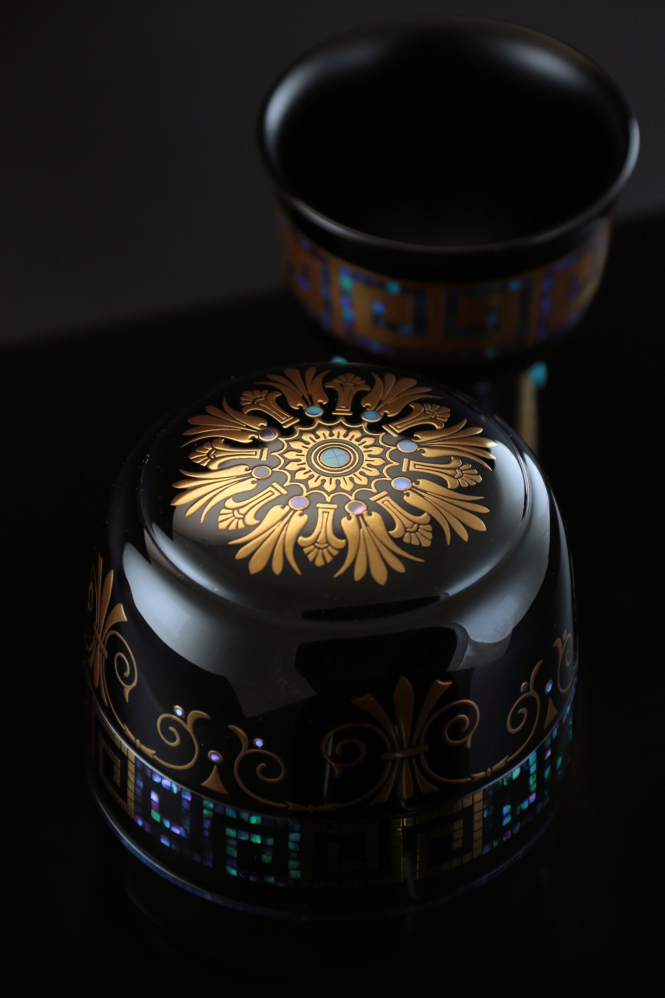 Master lacquerware artist Songshan Chazao