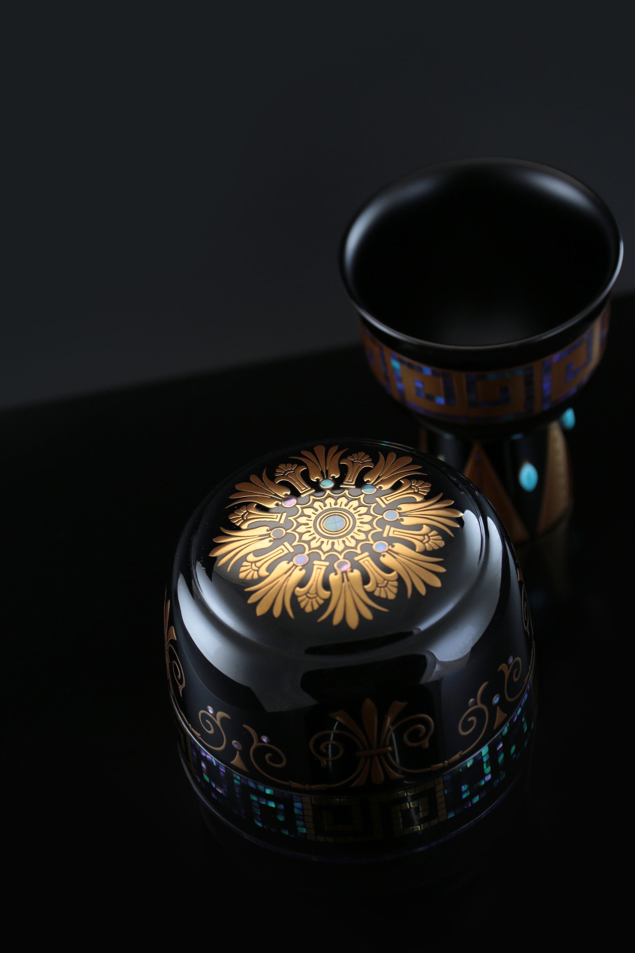 Master lacquerware artist Songshan Chazao