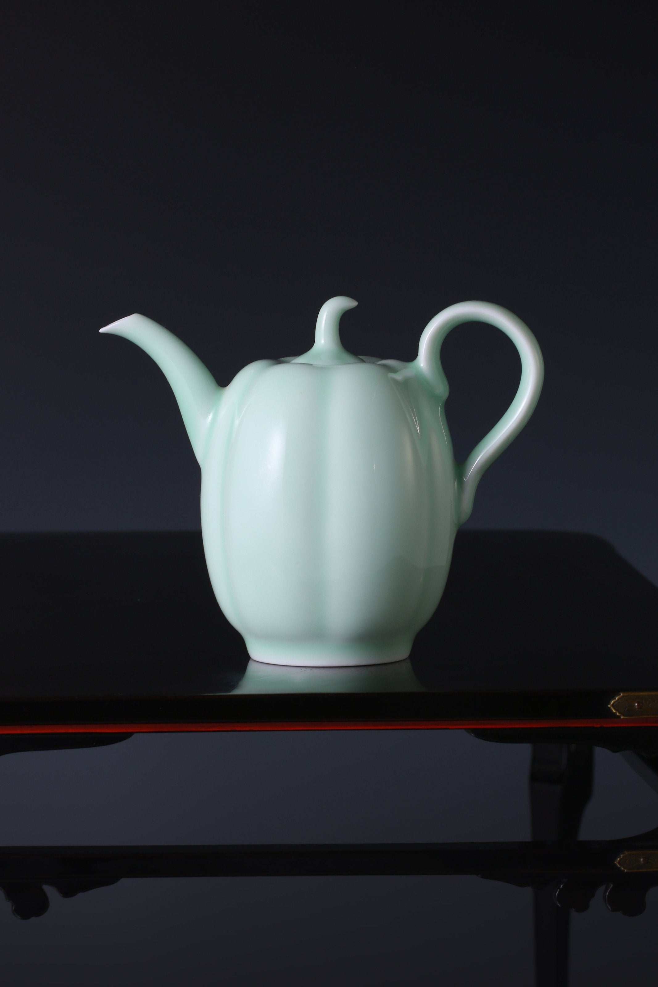 Song Dynasty style celadon melon-shaped ewer