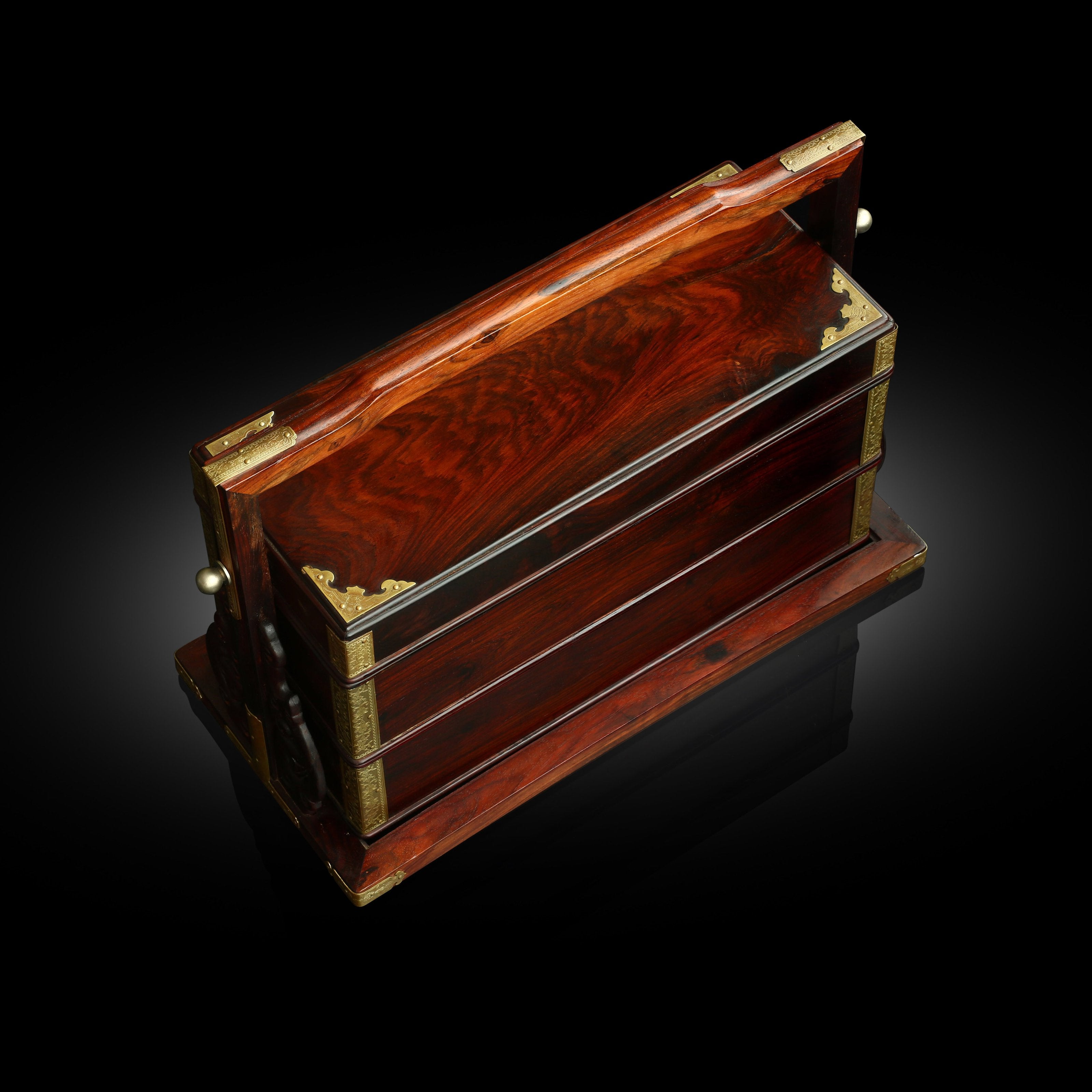 Double-layered carrying box with dragon-shaped pillar made of Dalbergia cochinchinensis