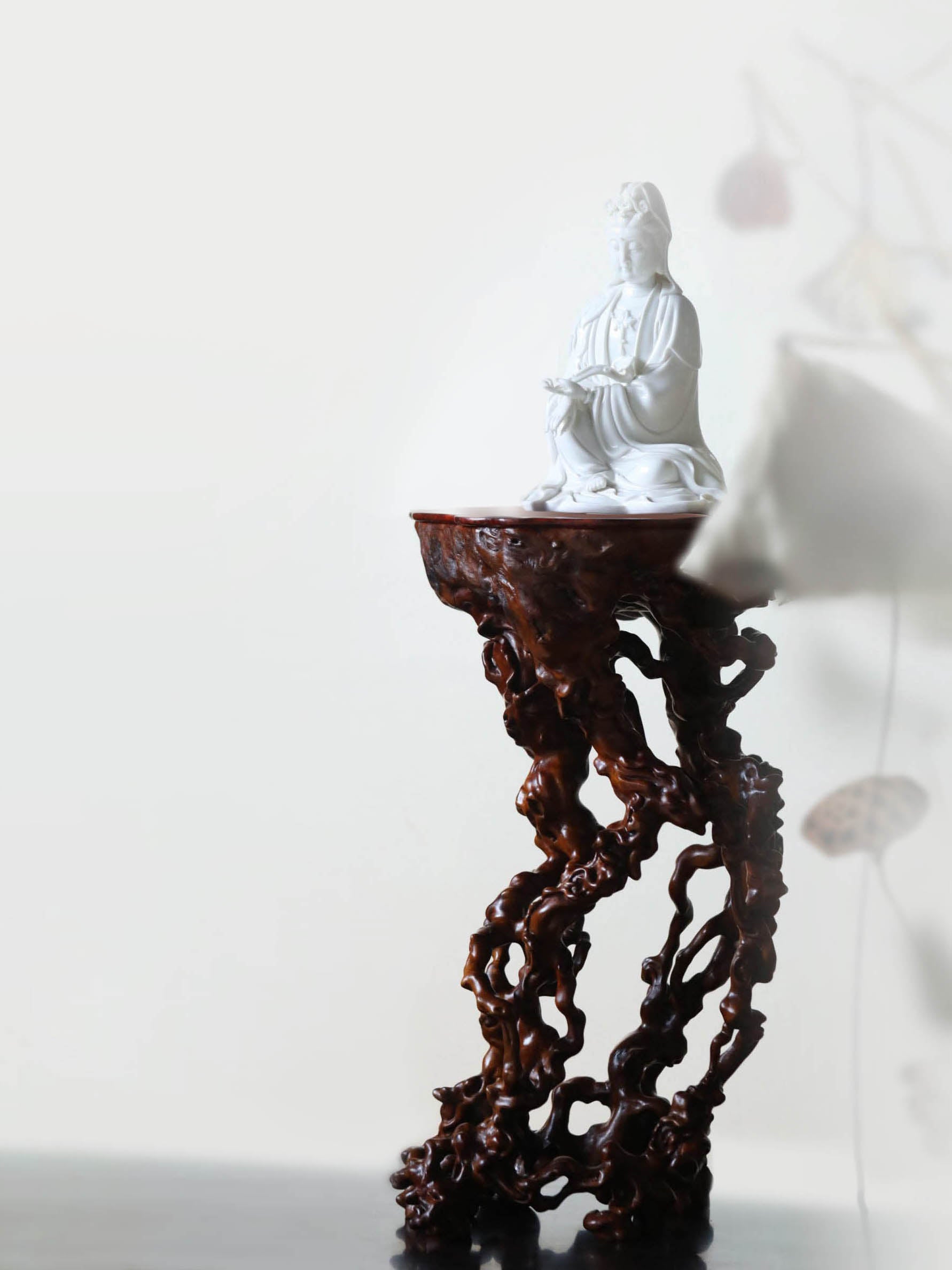 freeform root carving incense table