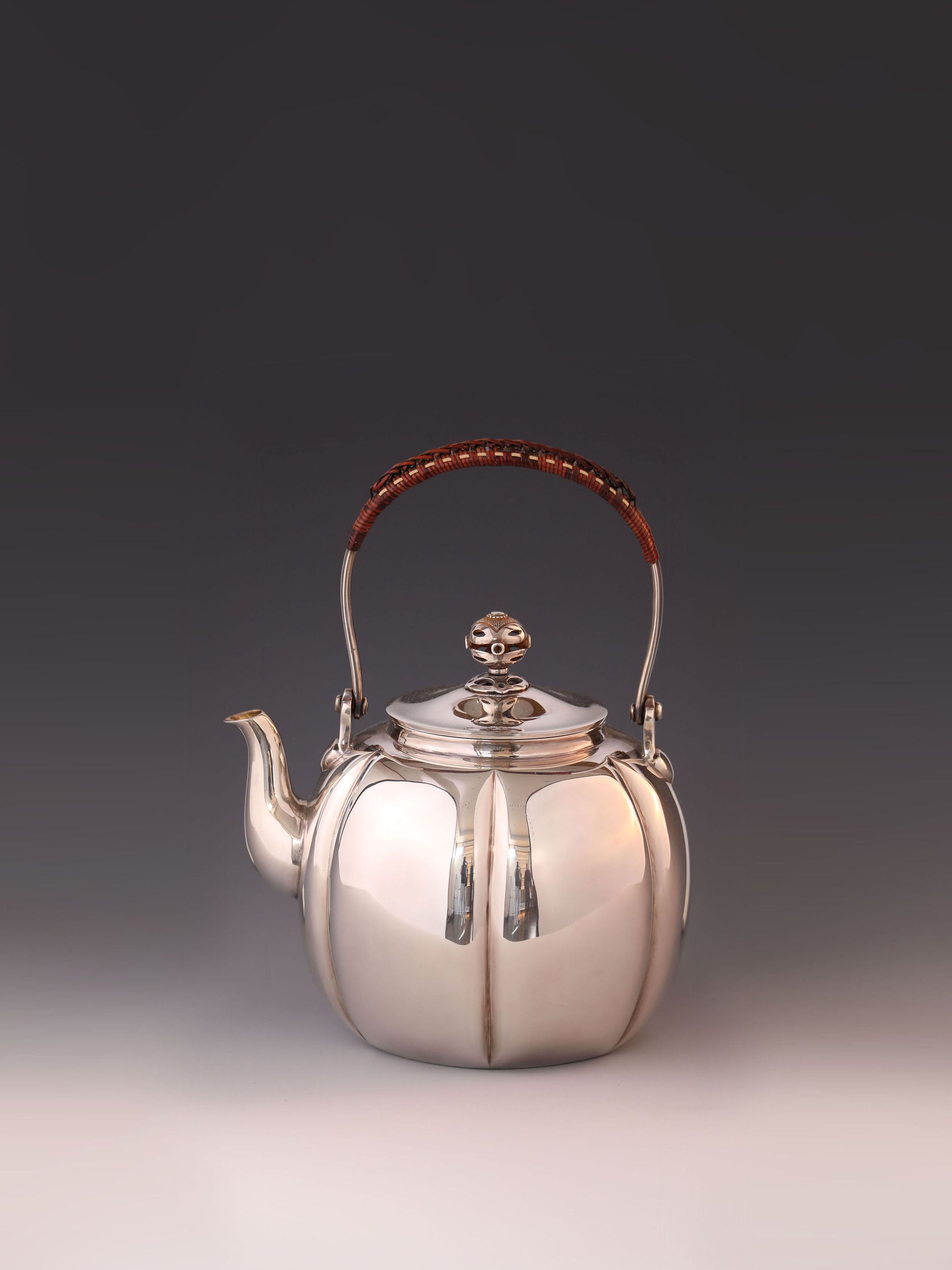 Plain cloth bag teapot