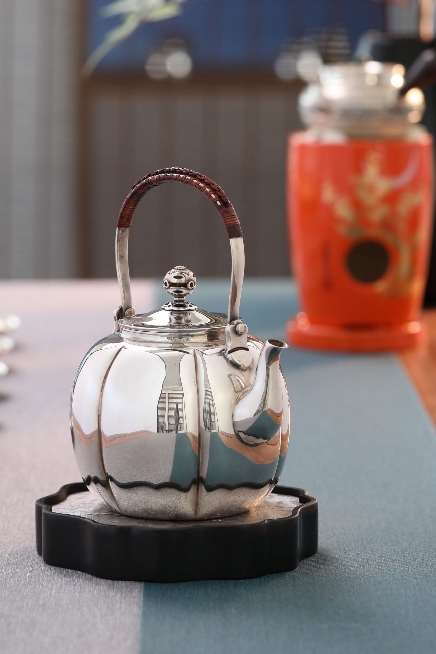 Plain cloth bag teapot