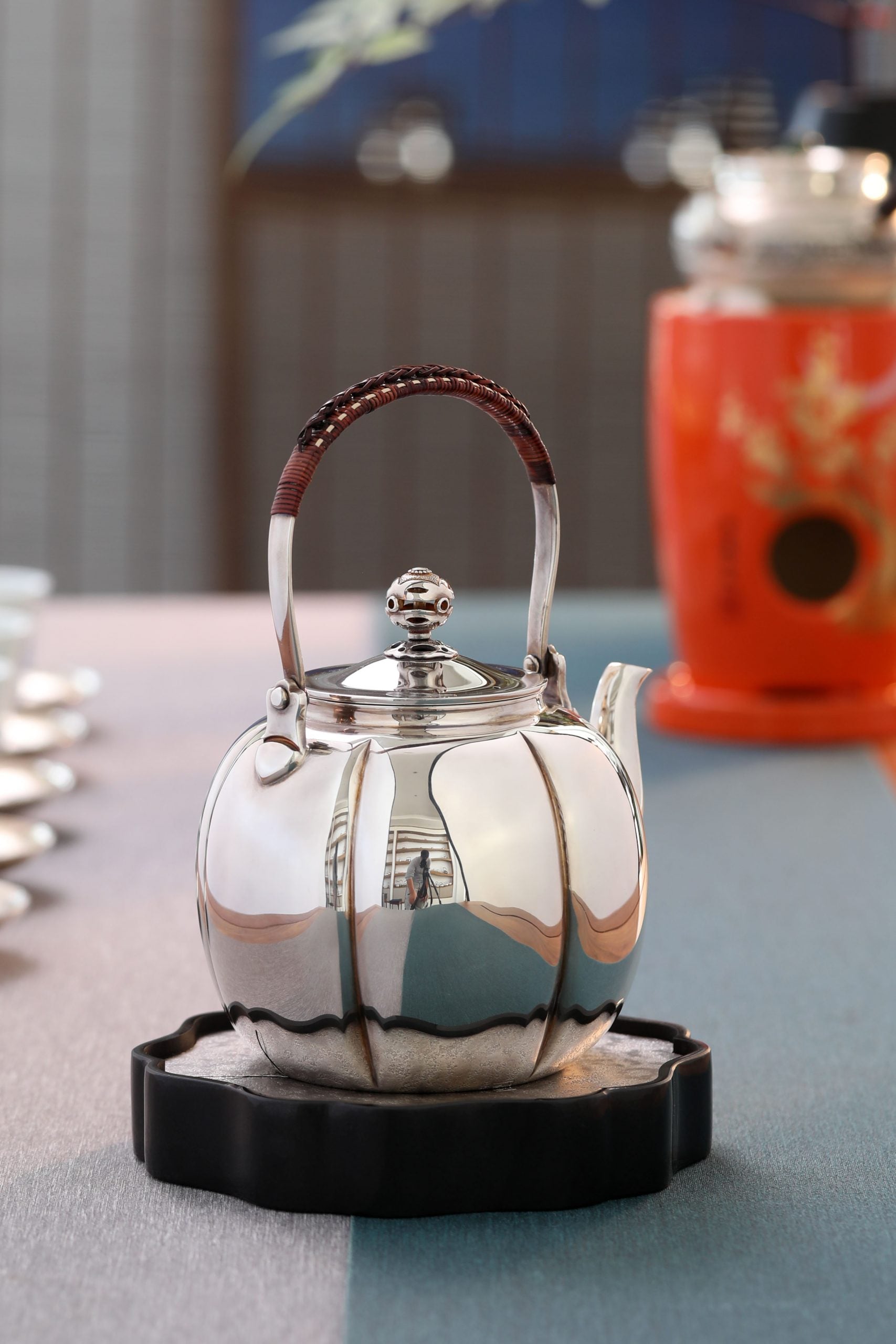 Plain cloth bag teapot