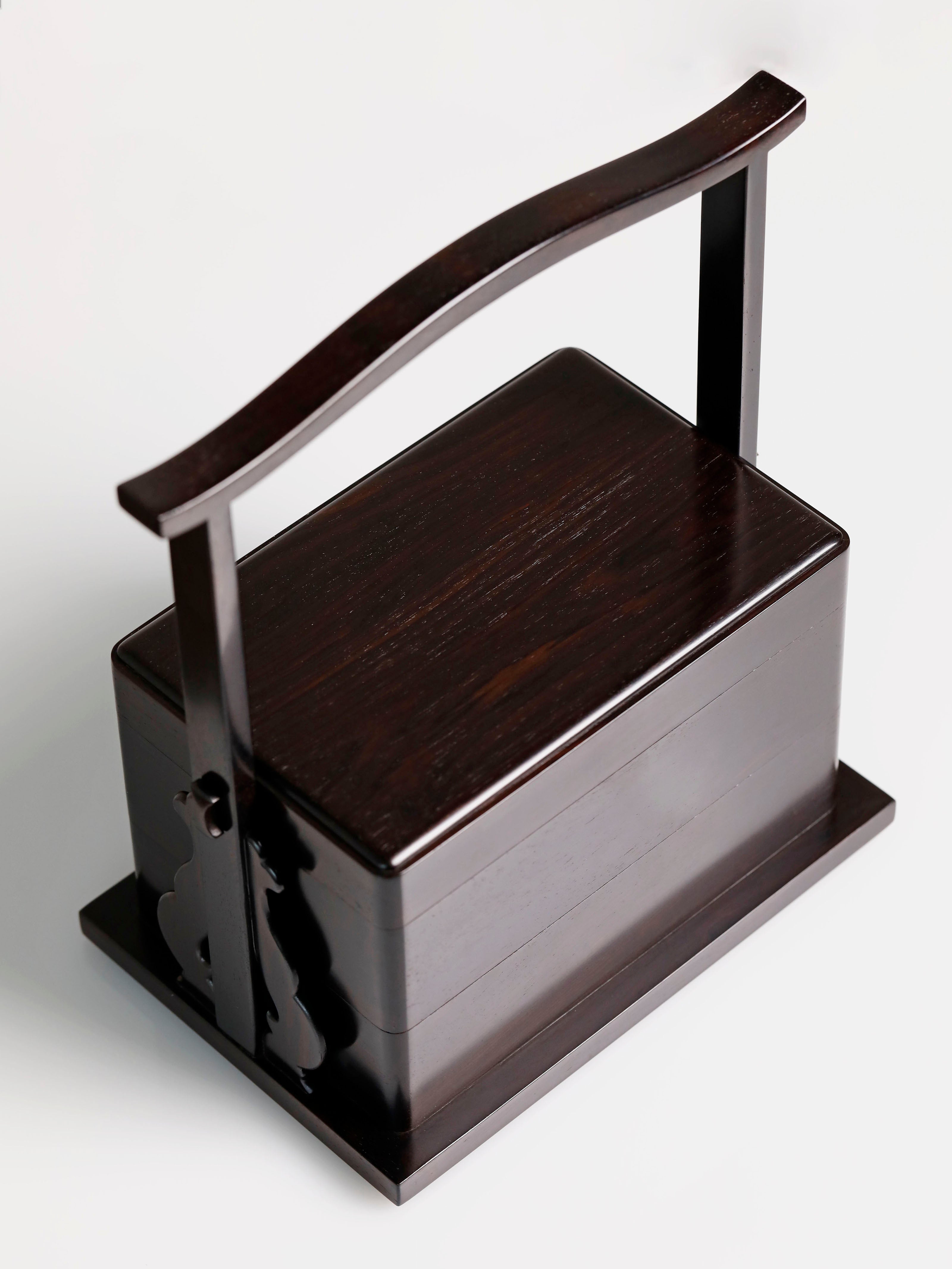 Plain double-layered box