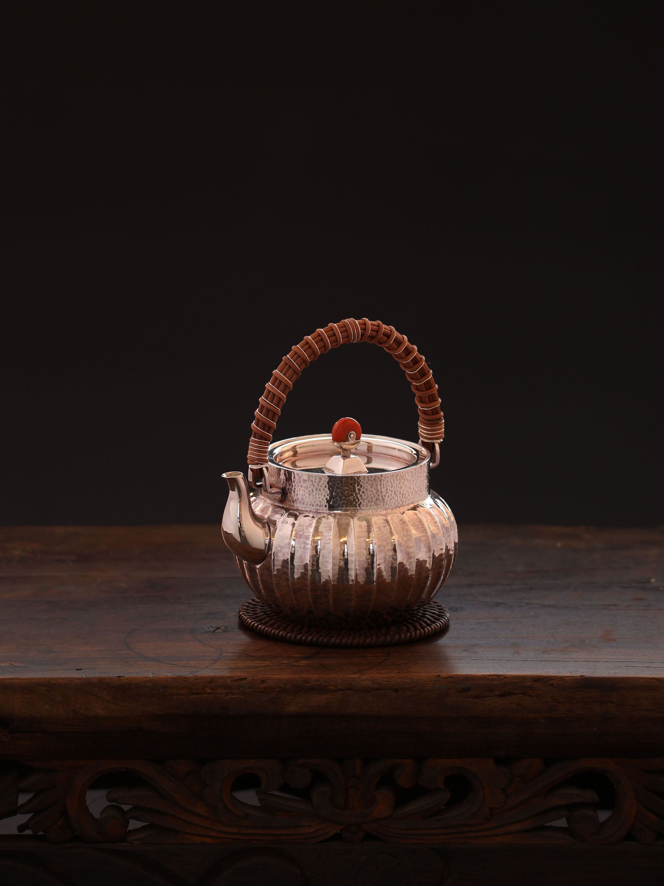 Small veins on the vine