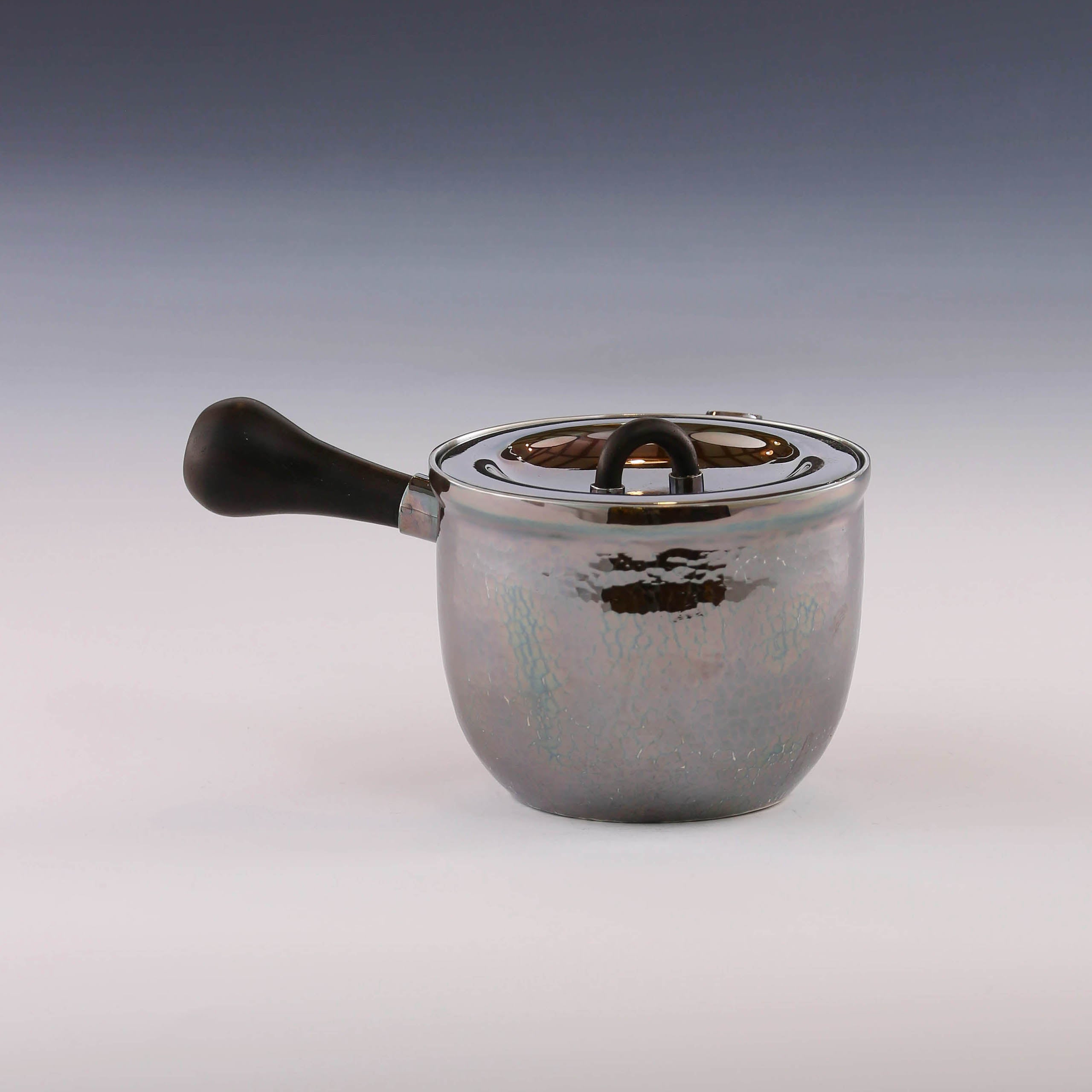 Bucket-shaped side-handled teapot