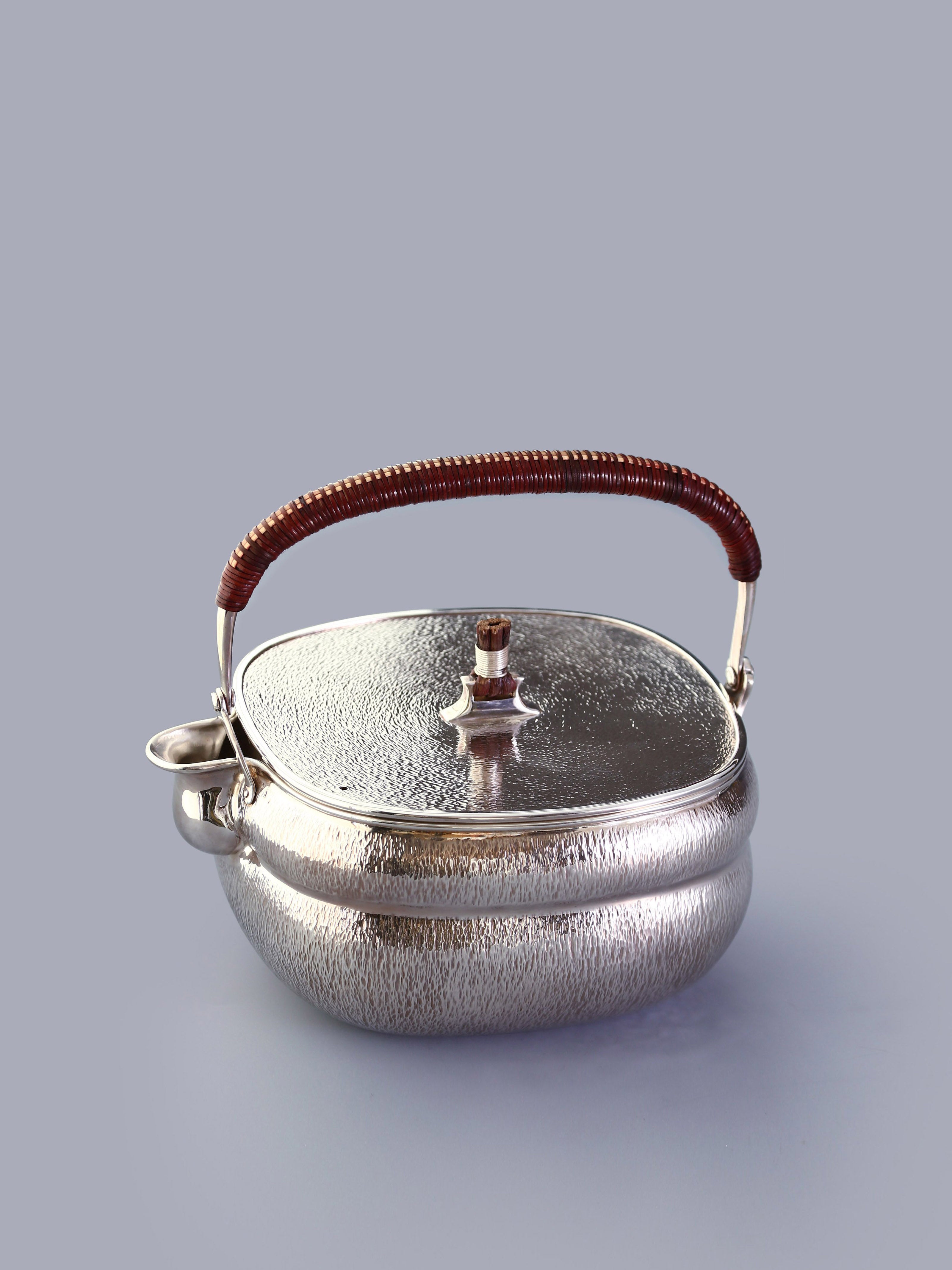 Hare's fur pattern gourd-shaped pure silver teapot