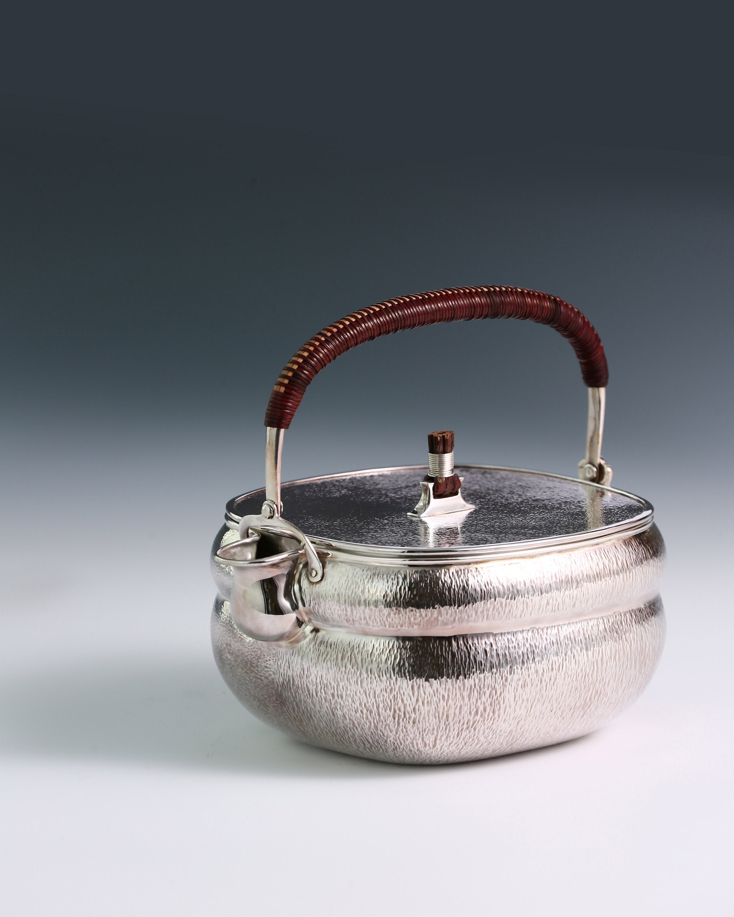 Hare's fur pattern gourd-shaped pure silver teapot